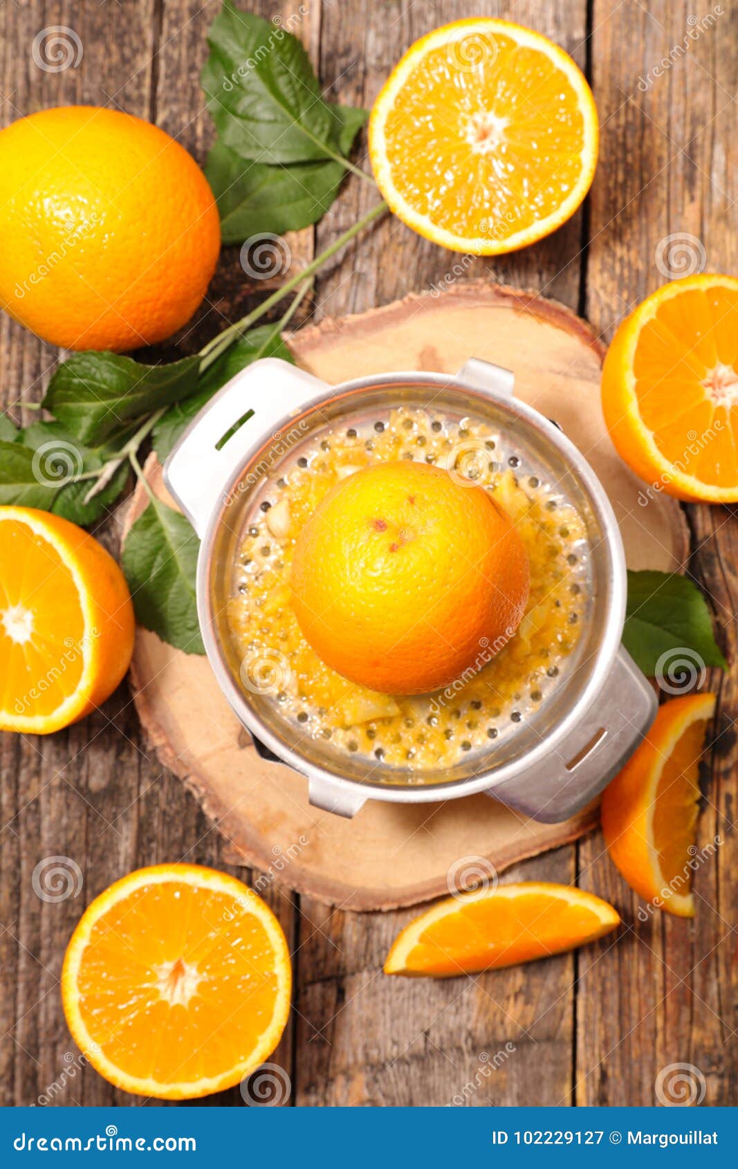 Jus d'orange image stock. Image du nourriture, manger 102229127