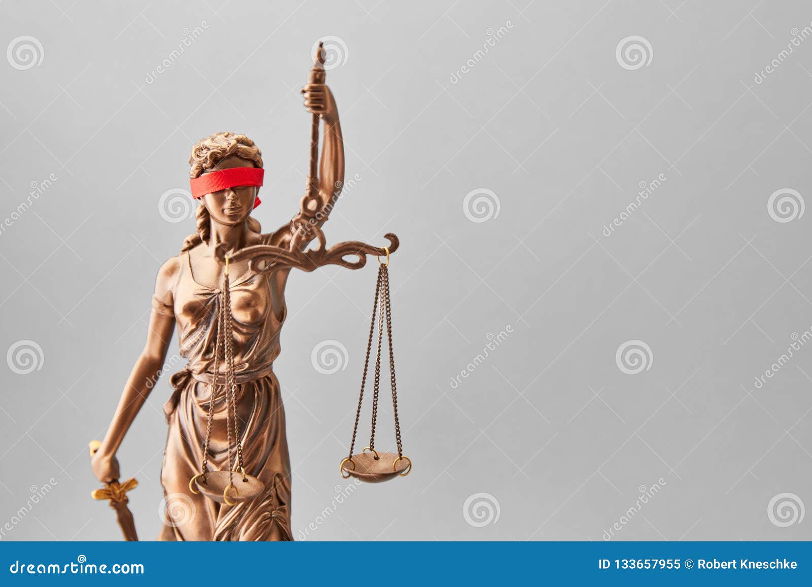pulver blok øretelefon Justitia Statue with Blindfold As a Justice Concept Stock Image - Image of  background, equality: 133657955
