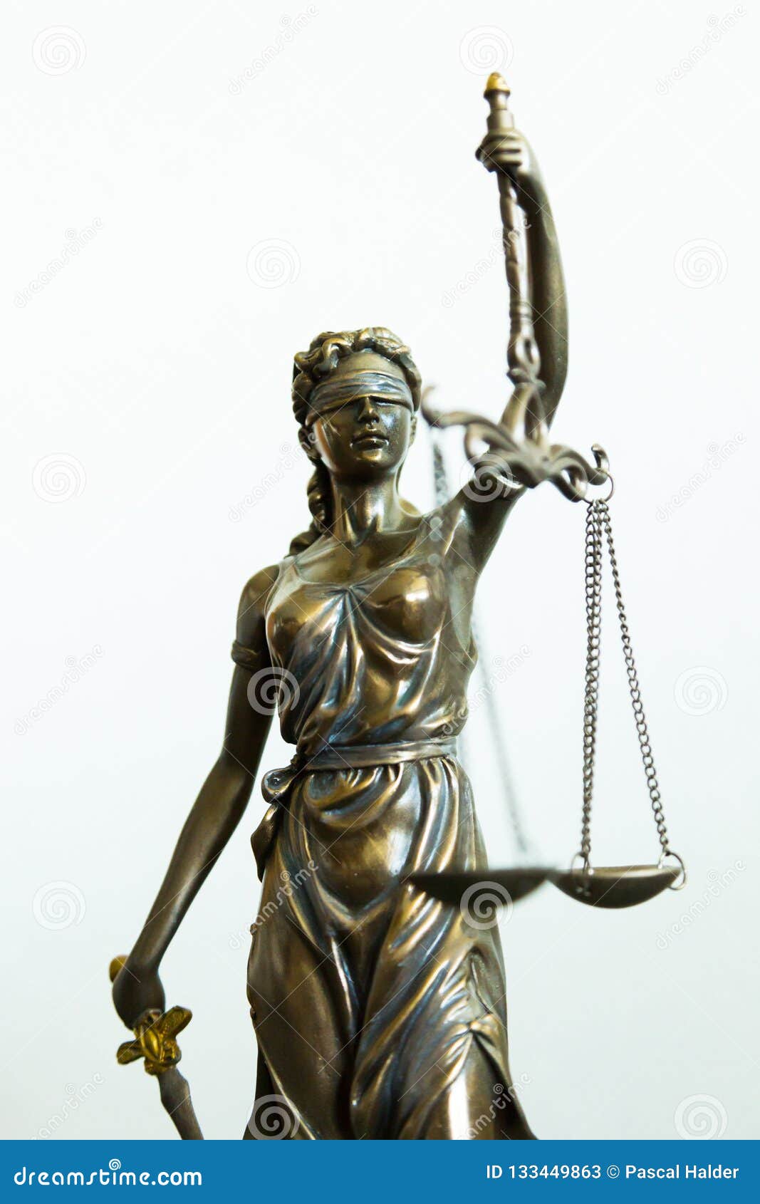 Justitia Statue Mit Augenbinde Klinge Und Balance Stockbild Bild Von Gericht Blindfold