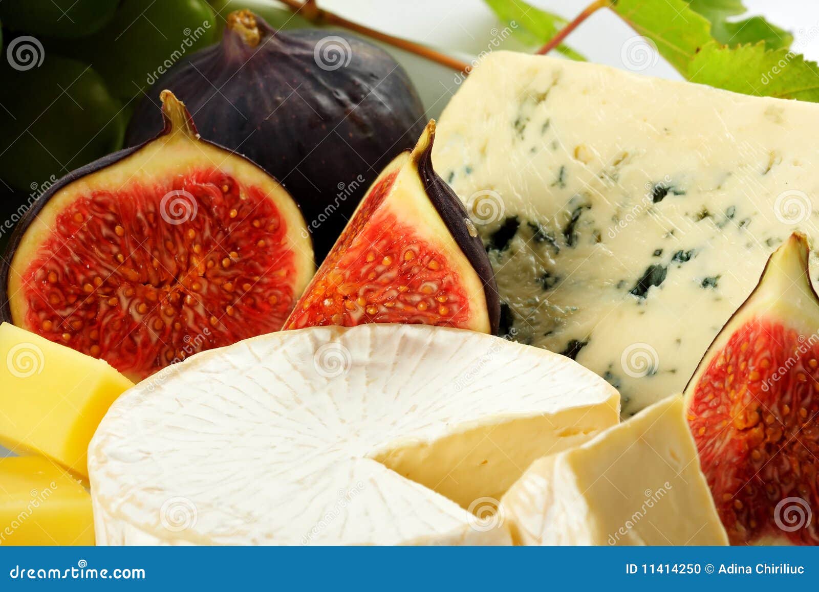 Käse und Früchte stockfoto. Bild von mahlzeit, traube - 11414250