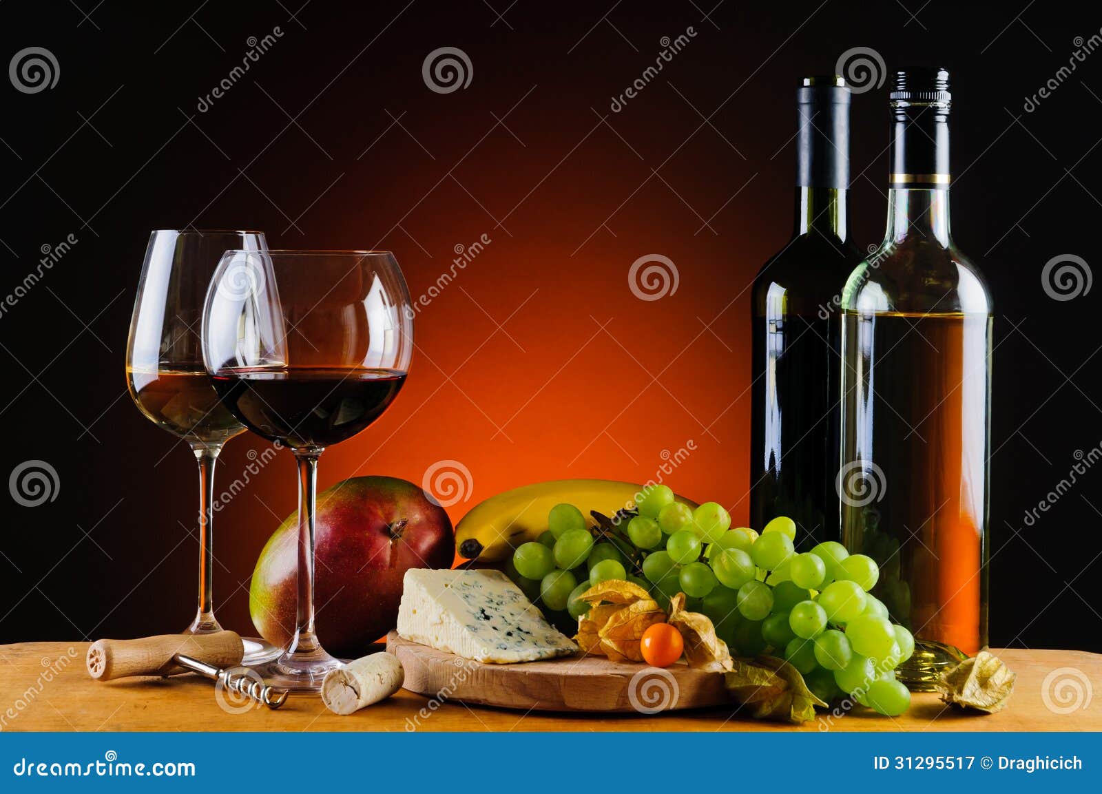 Käse, Wein und Früchte stockbild. Bild von nahrung, banane - 31295517