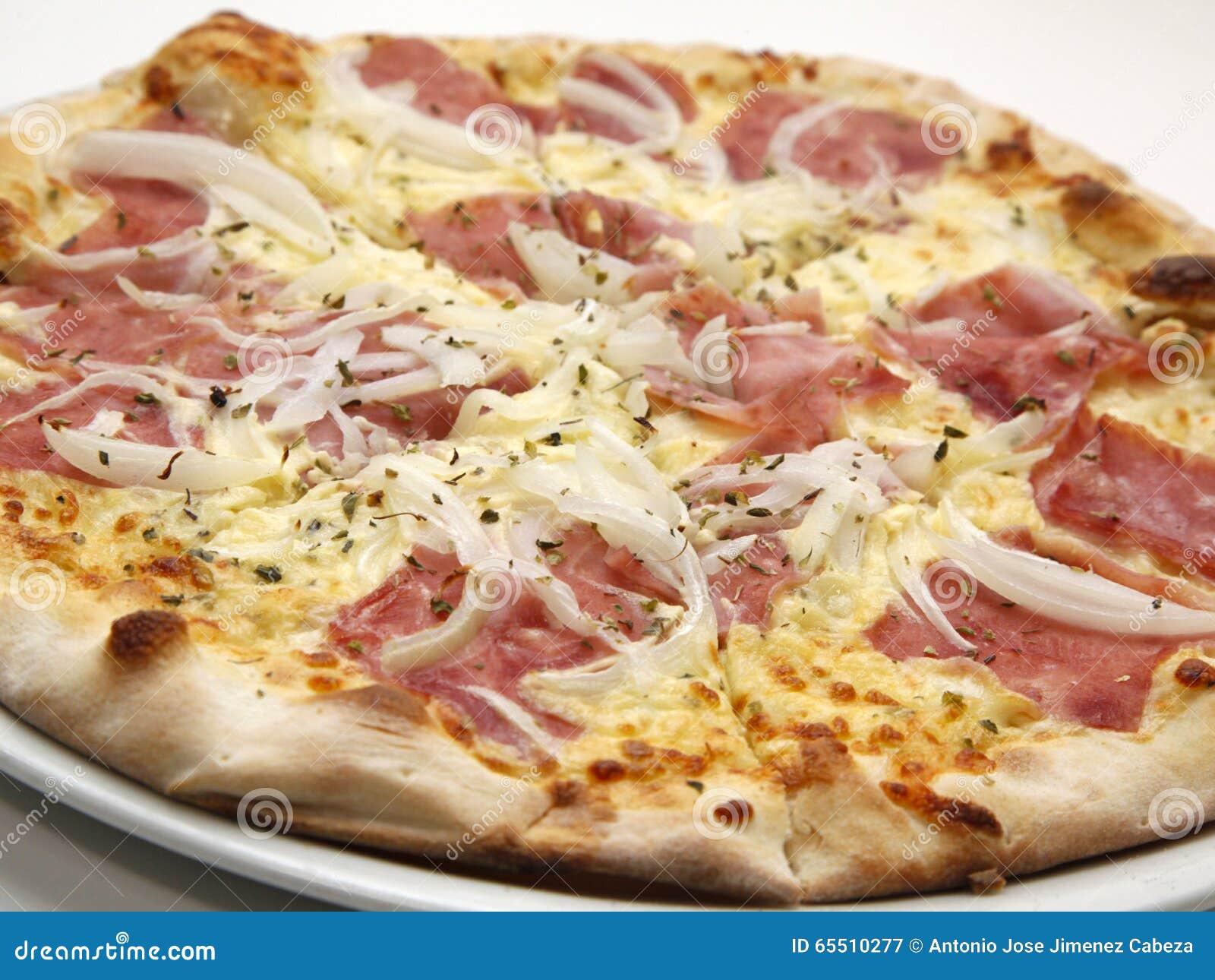 Köstliche Frische Pizza Mit Schinken Und Zwiebeln Stockbild - Bild von ...