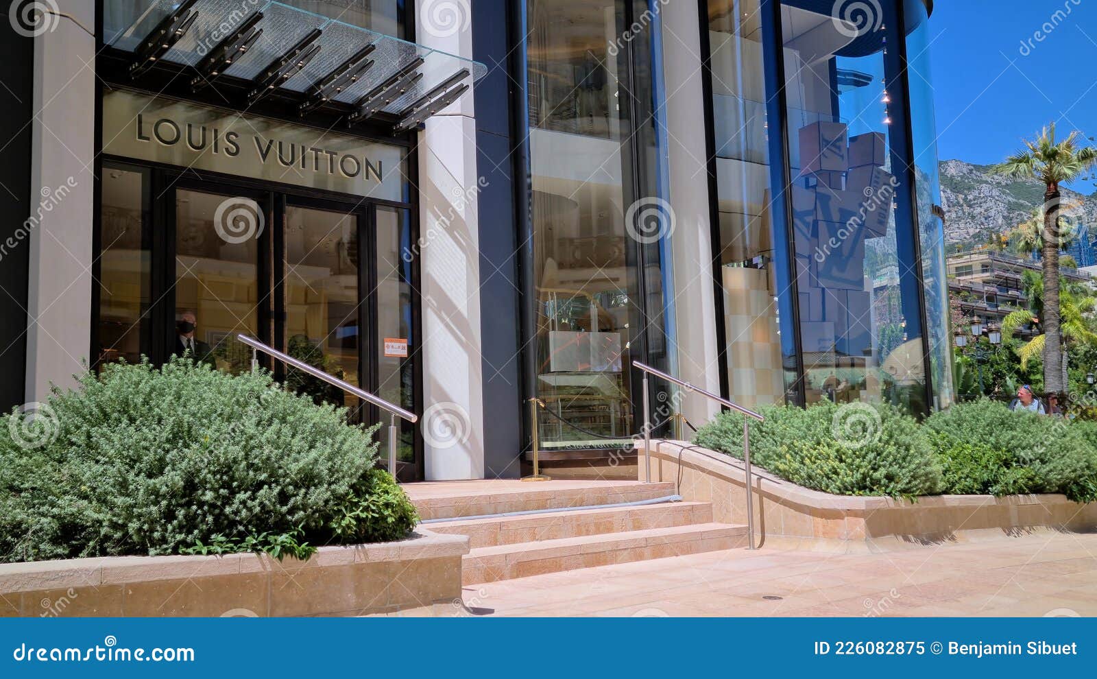 8K Louis Vuitton Monaco stock video. Video of retail - 226082875