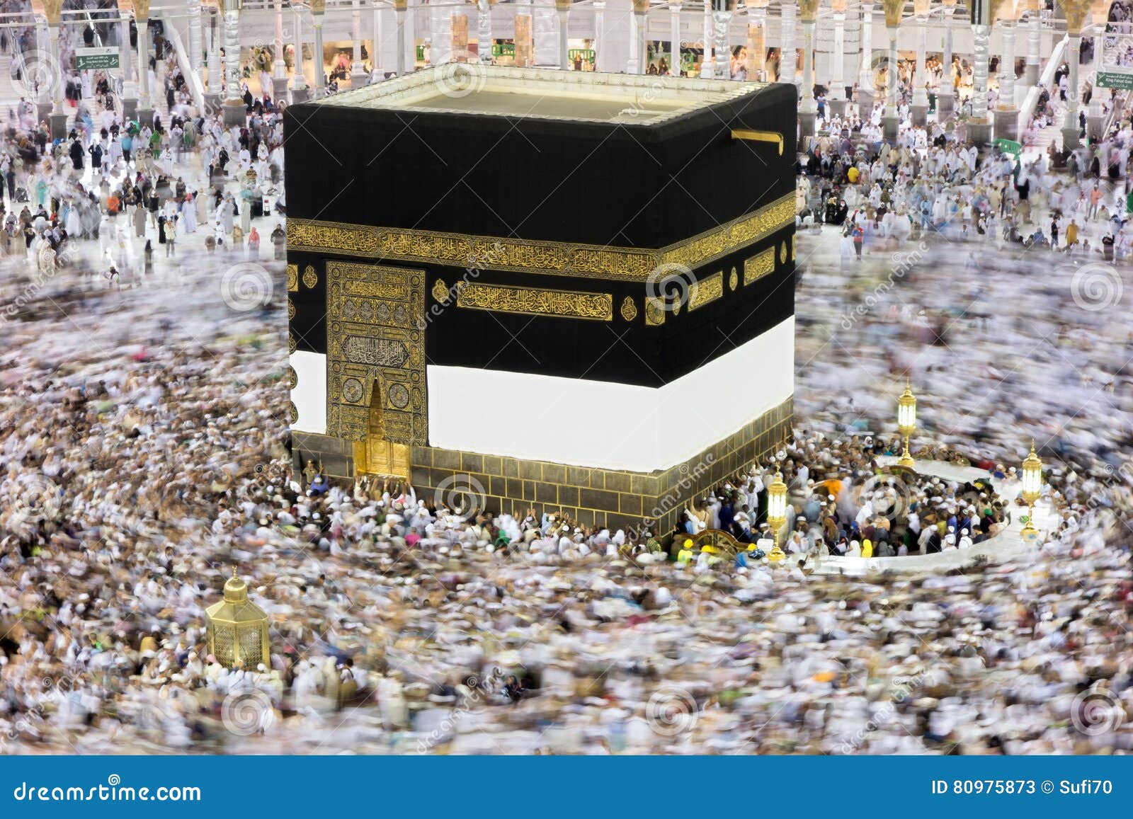 kaaba in mecca saudi arabia at night