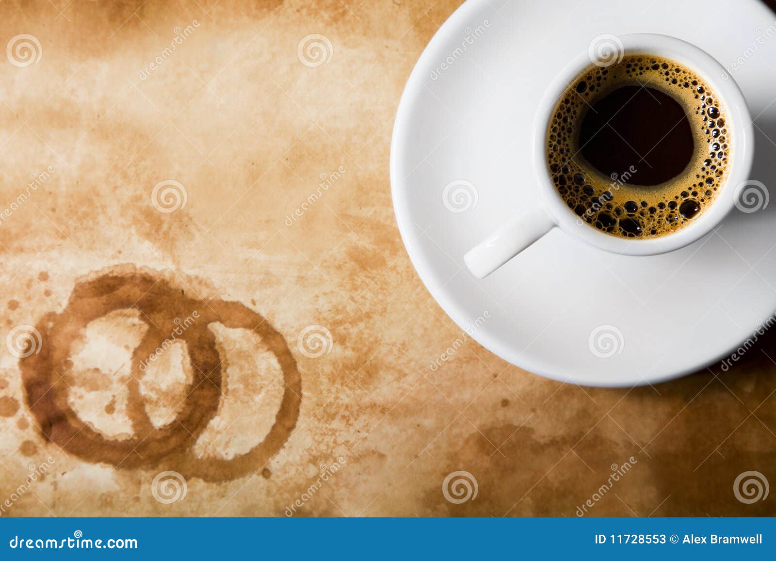  Kaffee  Auf Altem Papier  Mit Rundem Kaffee  Befleckt 