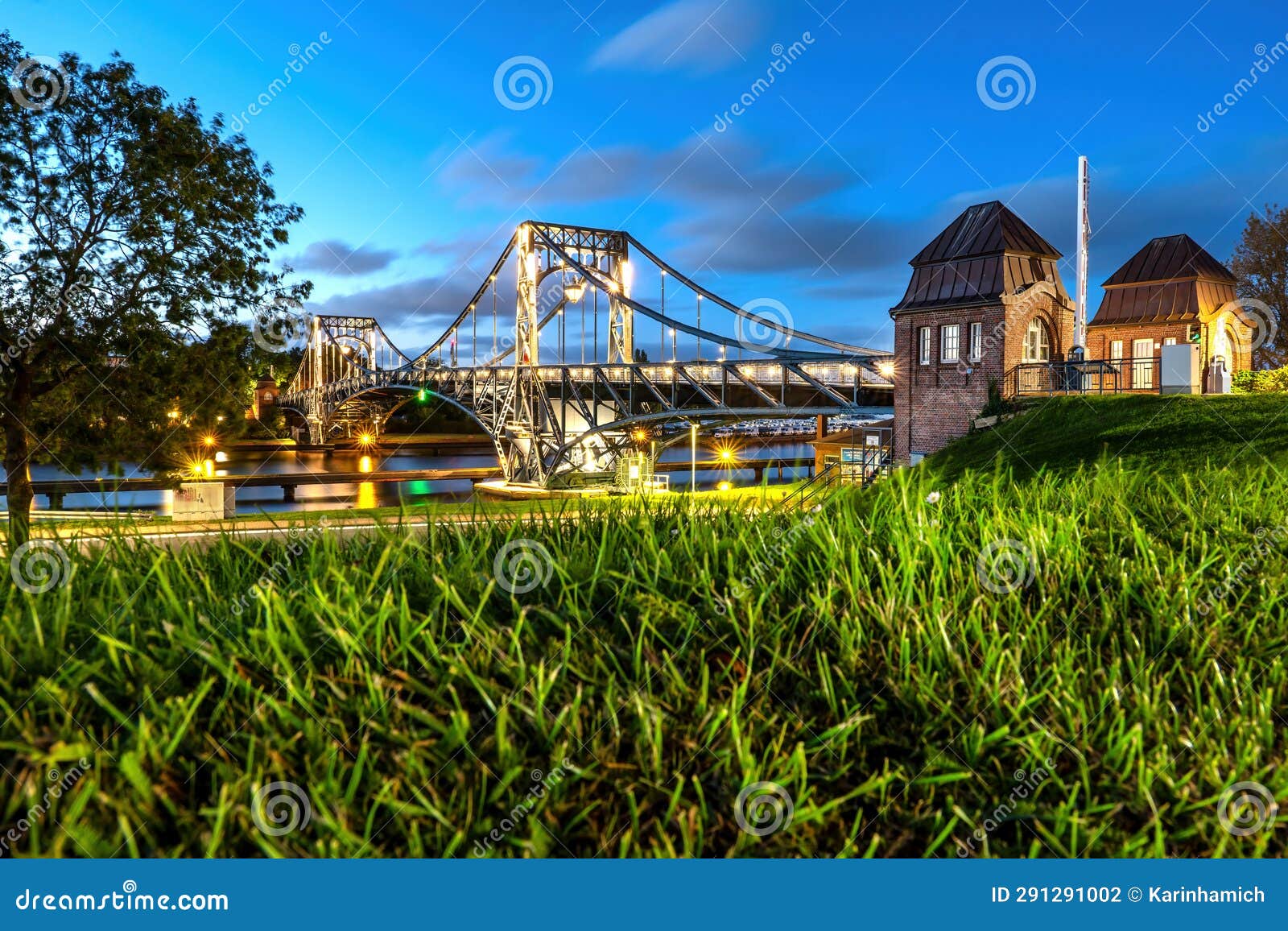 kaiser-wilhelm-bridge over the ems-jade kanal in wilhelmshaven, germany