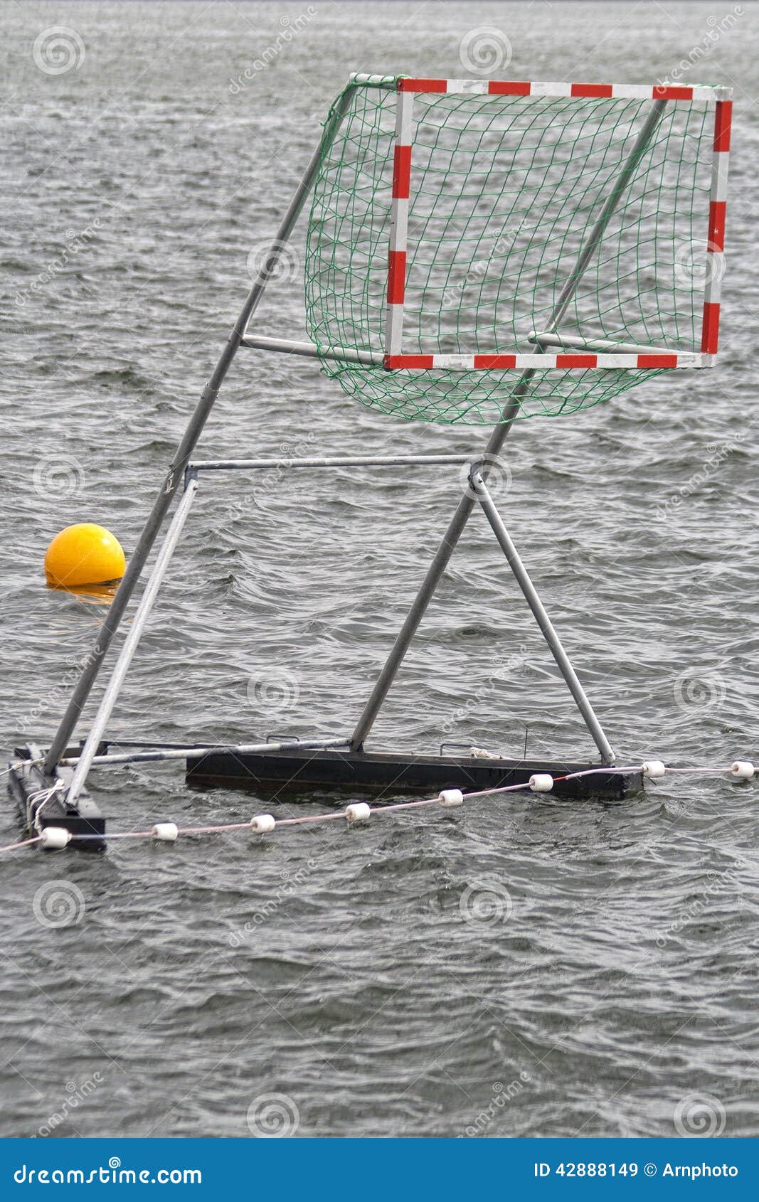 Kajak Polo Goal immagine stock. Immagine di sport, acqua 42888149