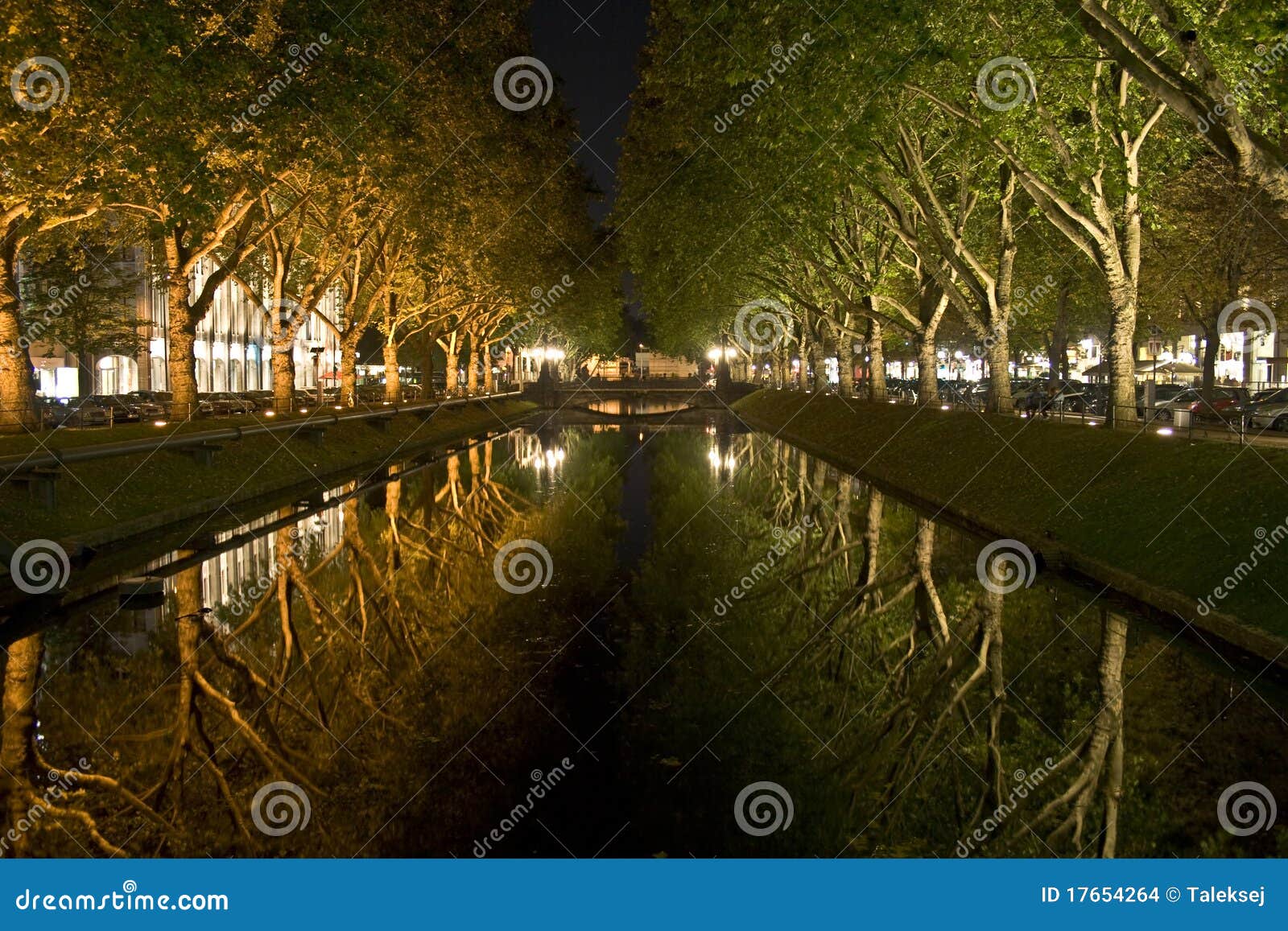 Kanal dusseldorf. Kanaldusseldorf afton germany sent