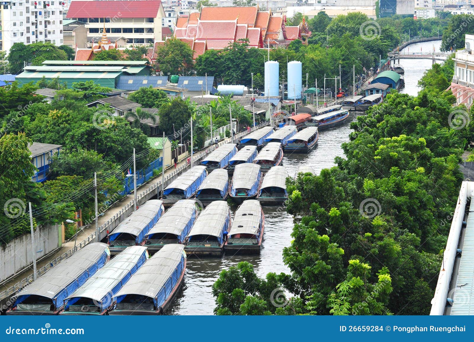 Kanaler i Bangkok. Kanaler och fartyg i Bangkok