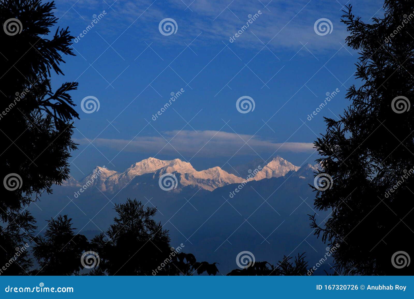 kanchanjungha during golden hour, snow, peak, landscape, nature, himalayan. snowy mountains of himalaya.