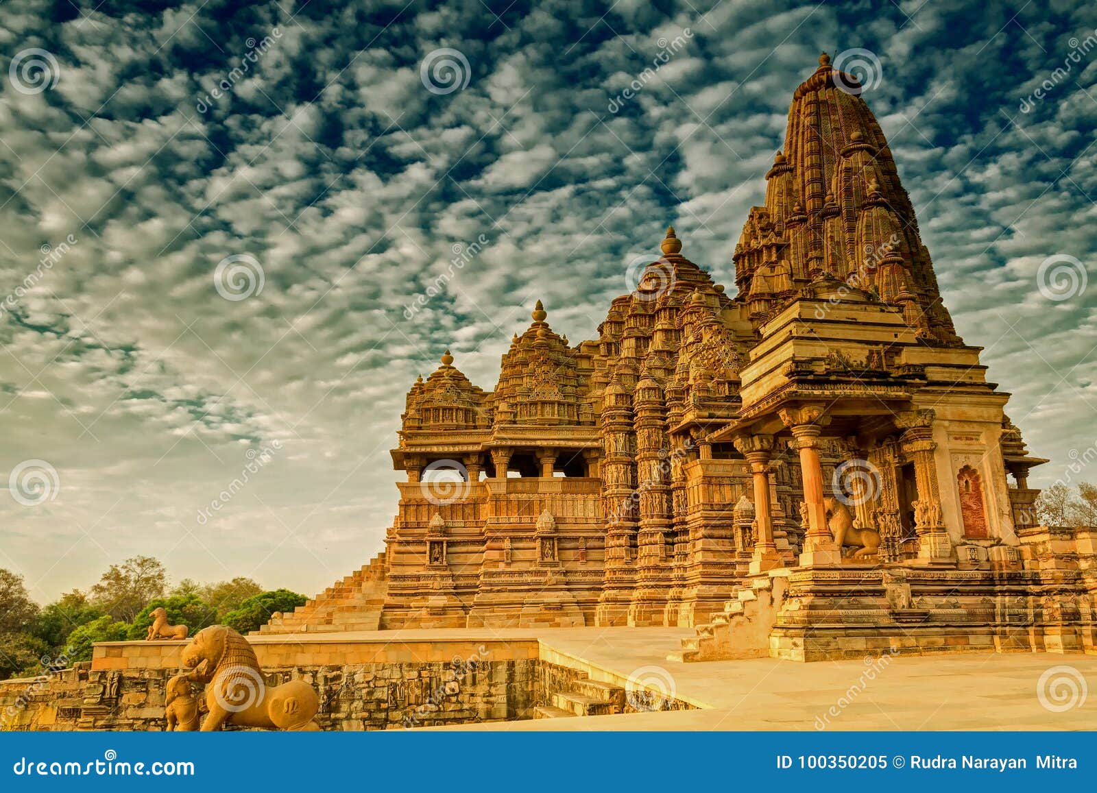 kandariya mahadeva temple, khajuraho, india-unesco world heritage site