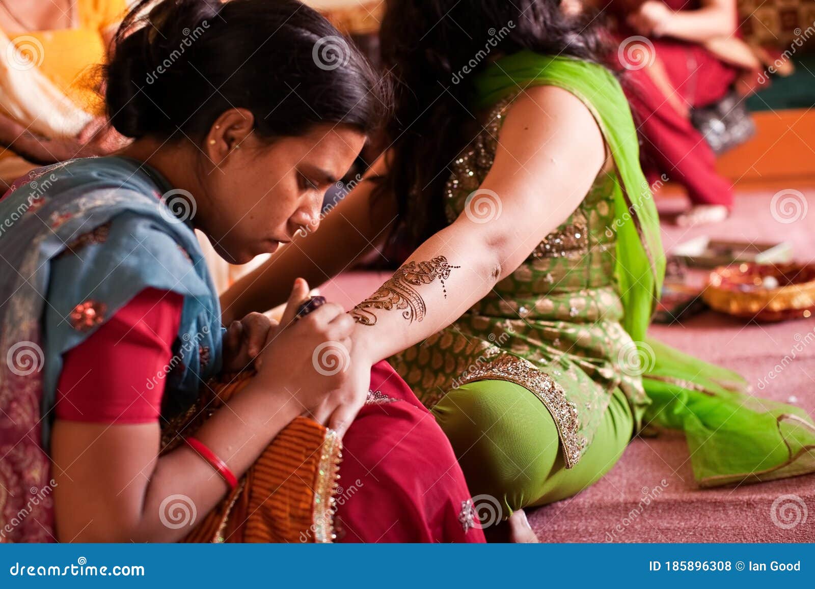 Indian Henna Tattoo Artist at Work Editorial Stock Photo - Image of female,  traditional: 185896308