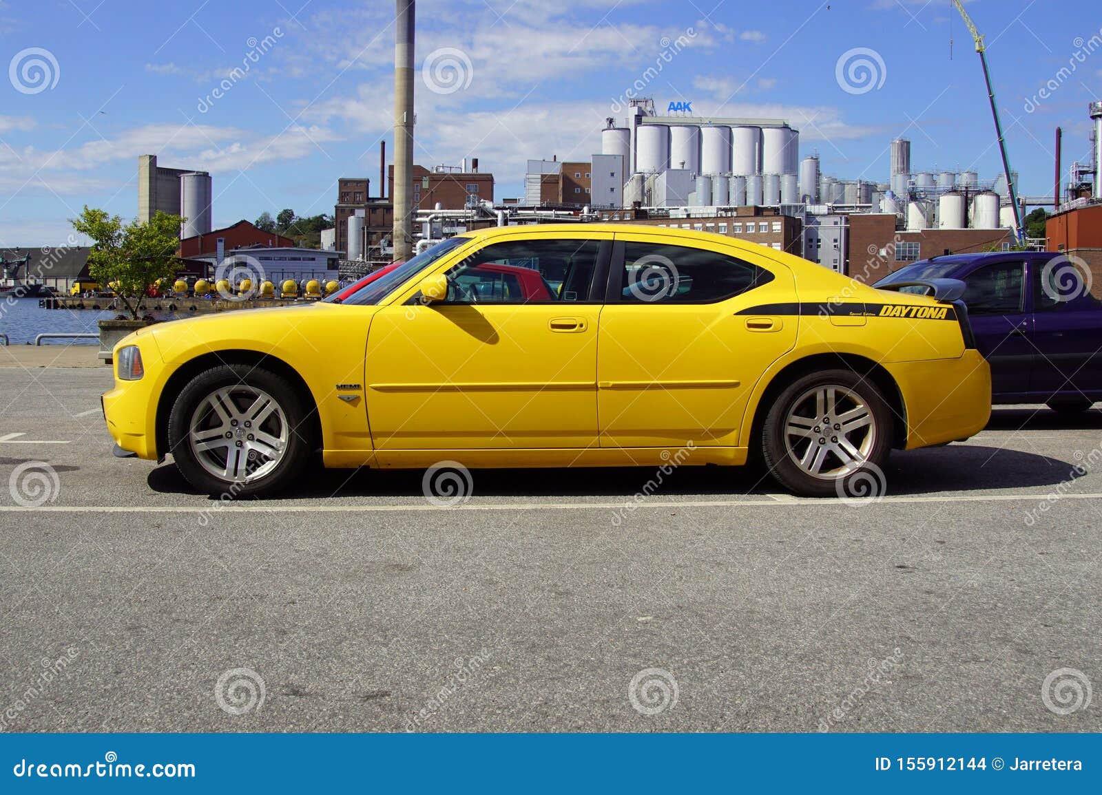 Yellow Dodge Charger Hemi Daytona. Editorial Stock Image - Image of dodge,  automotive: 155912144