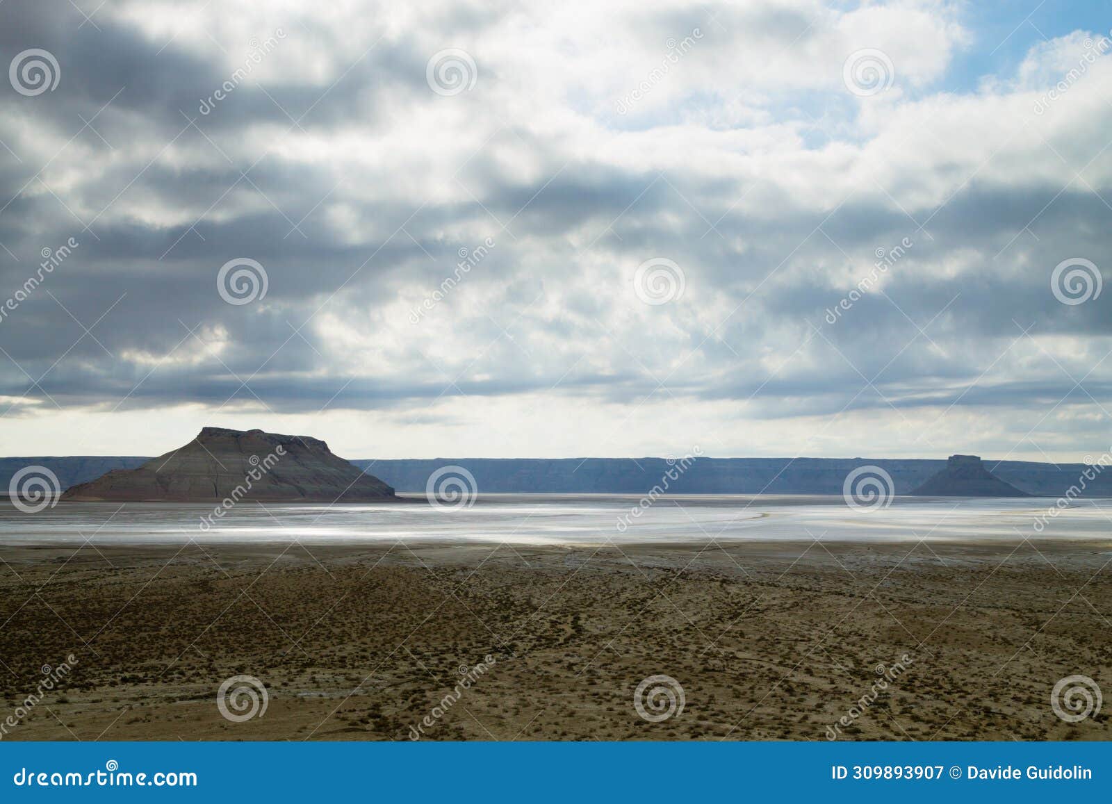 karyn zharik depression, mangystau region, ustyurt natural reserve, kazakhstan