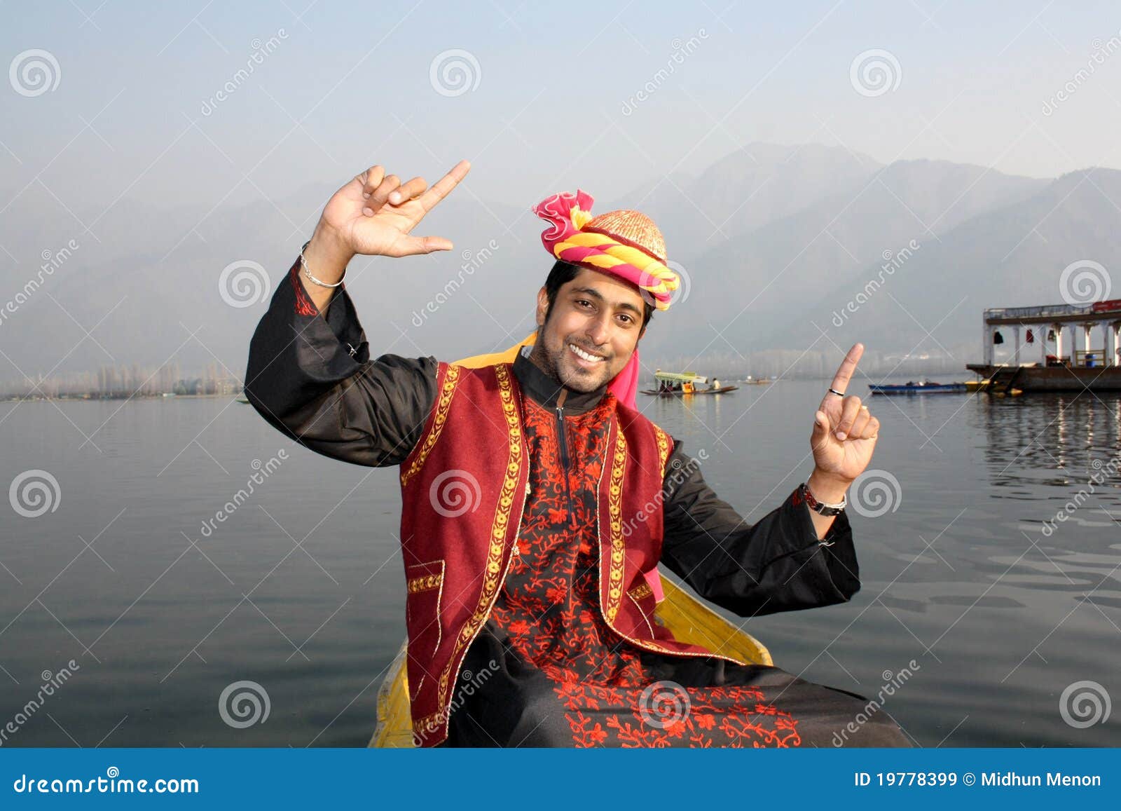 Kashmiri Shawl Cashmere Woven Men Shawl - Buy Kashmiri Shawl Cashmere Woven  Men Shawl Online at Best Prices in India | Flipkart.com