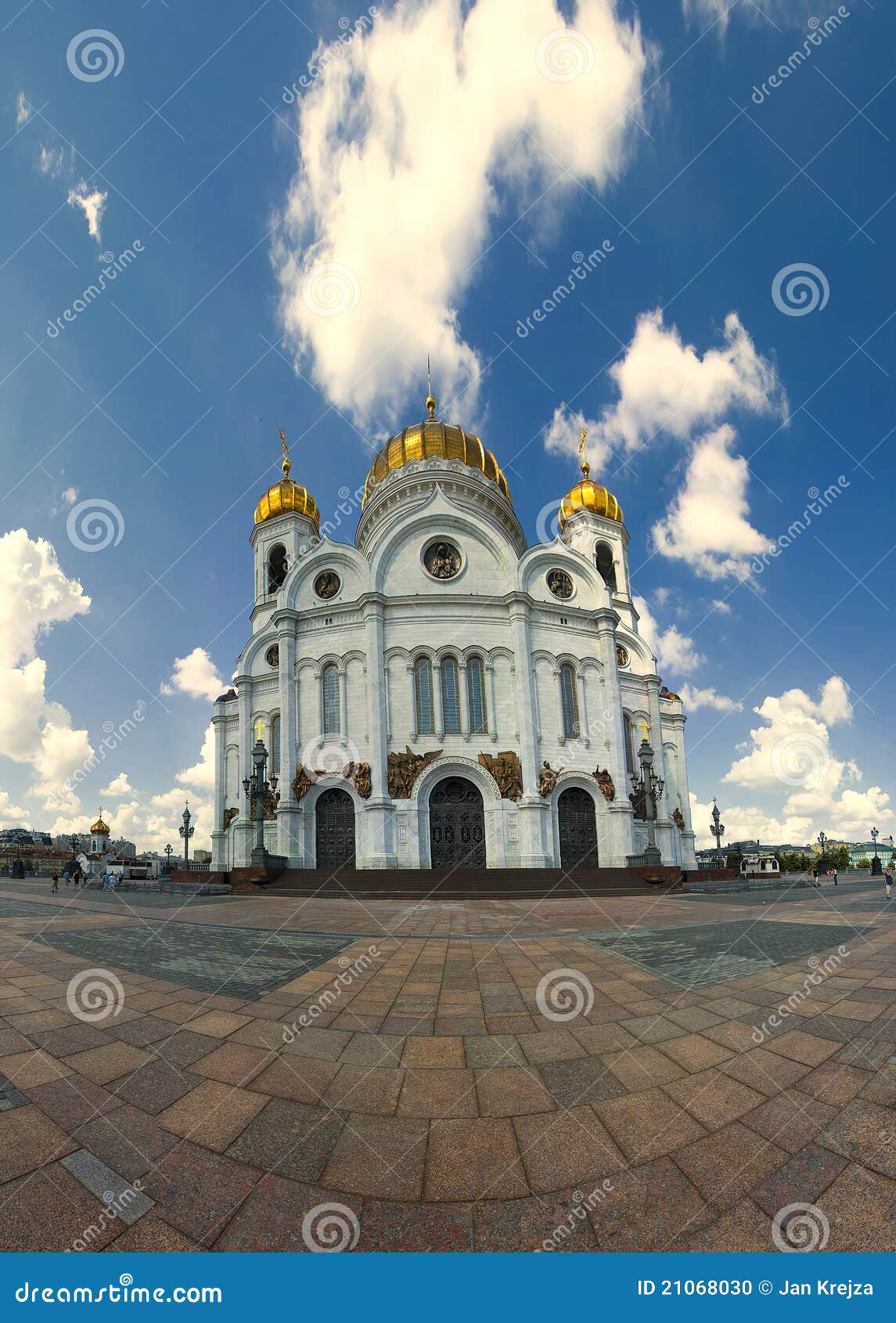 Het gestikte Panorama, de Kathedraal van Christus de Redder is een Kerk in Moskou, Rusland, op de bank van de Moskva Rivier, een paar blokken ten westen van het Kremlin.