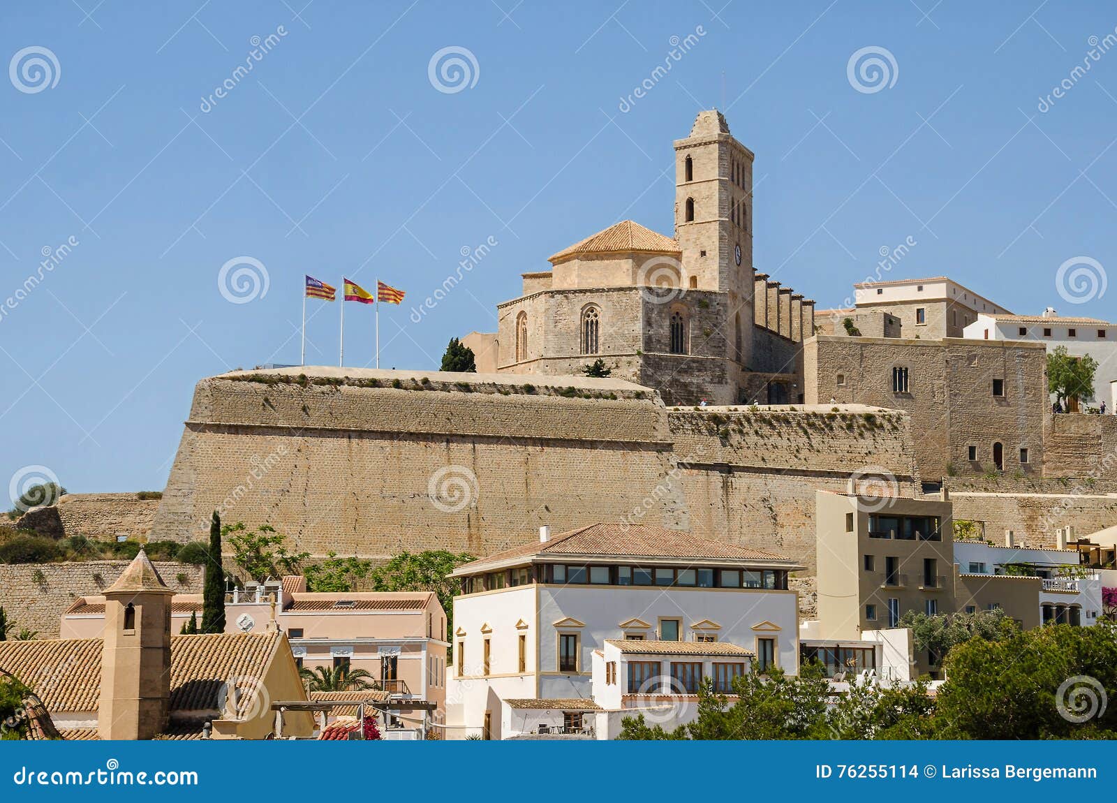 Van Santa Maria-d'Eivissa in Ibiza-stad Redactionele Stock Afbeelding - Image of muur, maria: 76255114