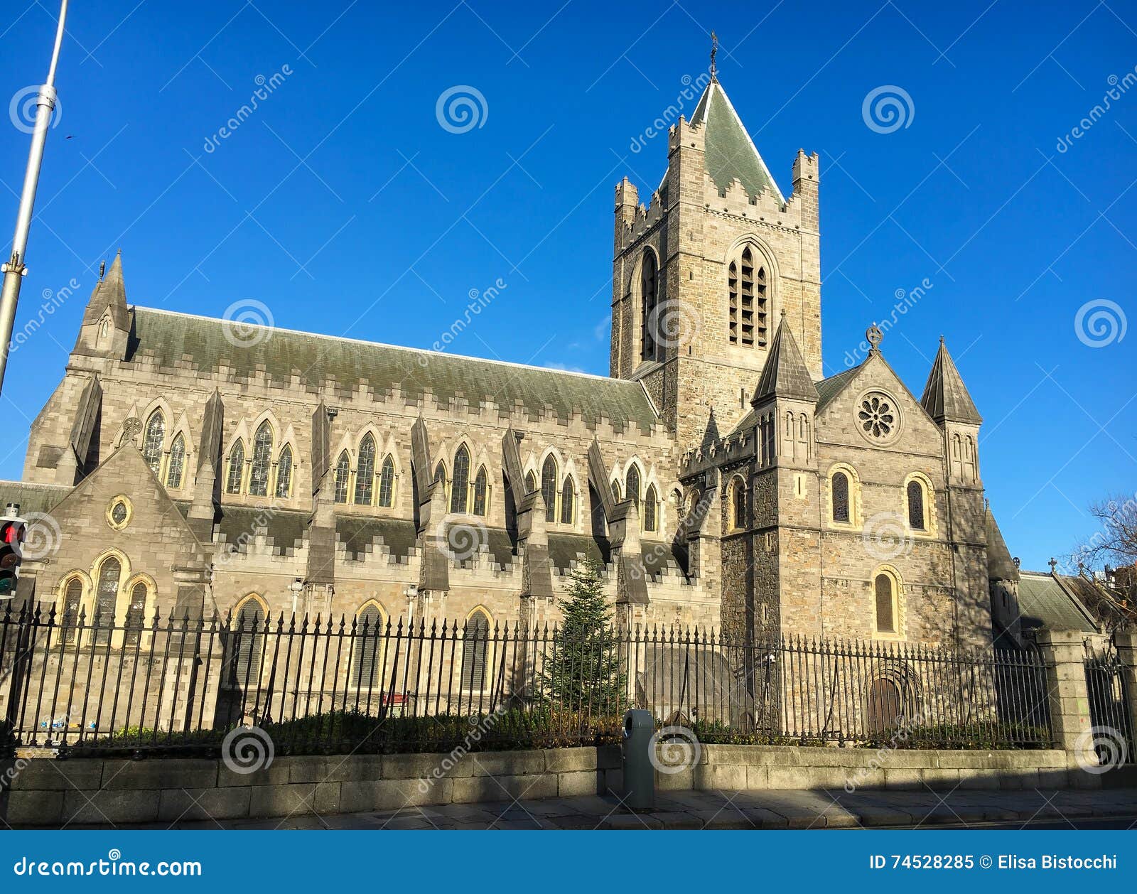 Foto der Kathedrale der Heiligen Dreifaltigkeit, allgemein bekannt als Christus-Kirche in Irland