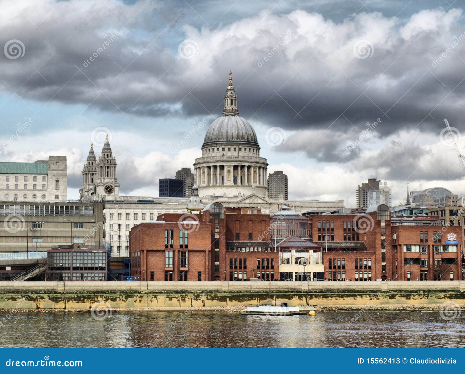 Kathedrale Str.-Paul, London. Kathedrale Str.-Paul in London, Vereinigtes Königreich (Großbritannien) - hohe Dynamikwerte HDR