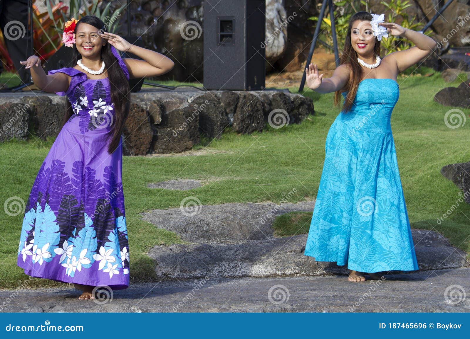 Aloha Festival. Attractive Young Girls ...