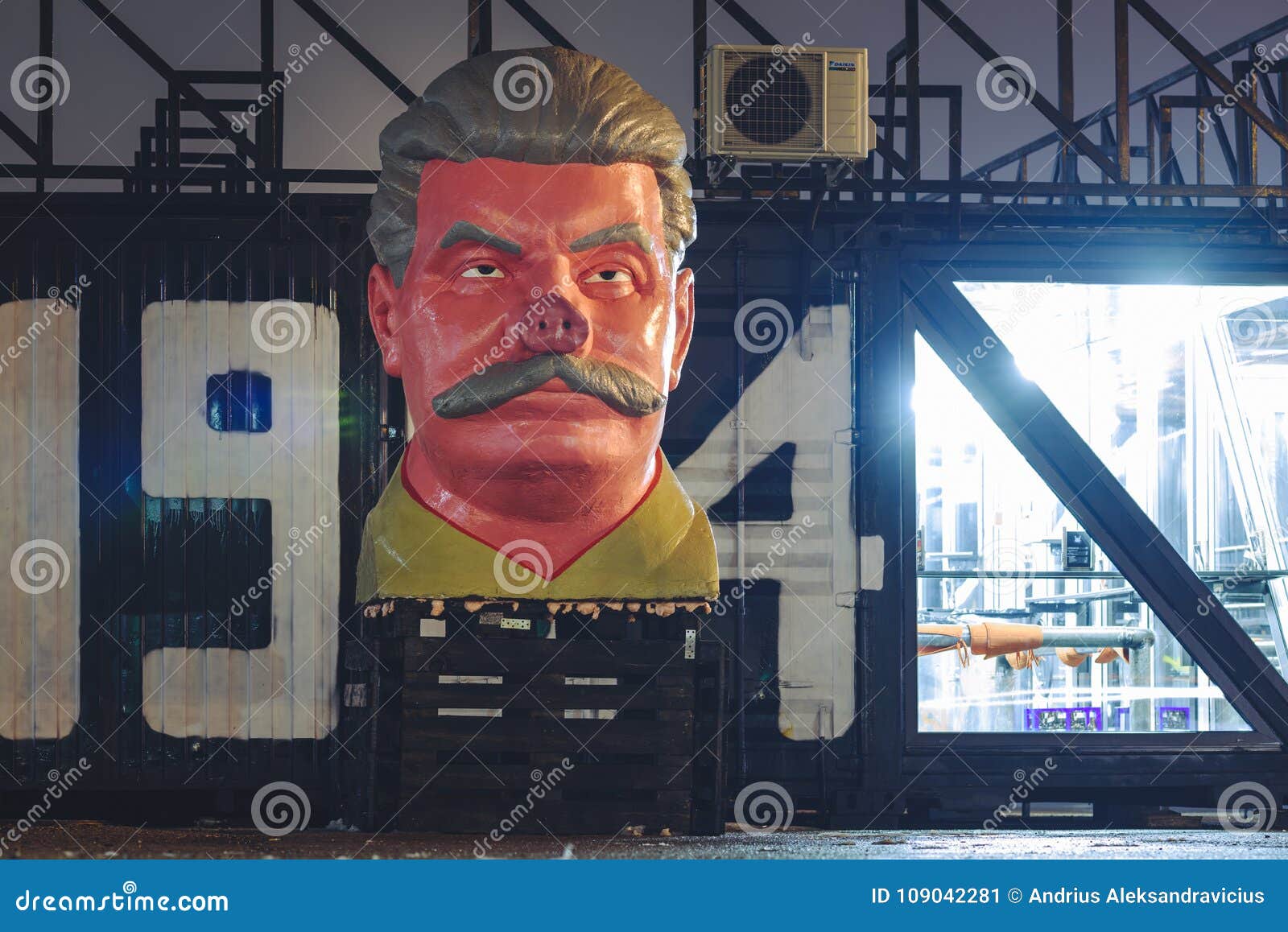 Funny Sculpture of Joseph Stalin Editorial Photo - Image of political,  editorial: 109042281
