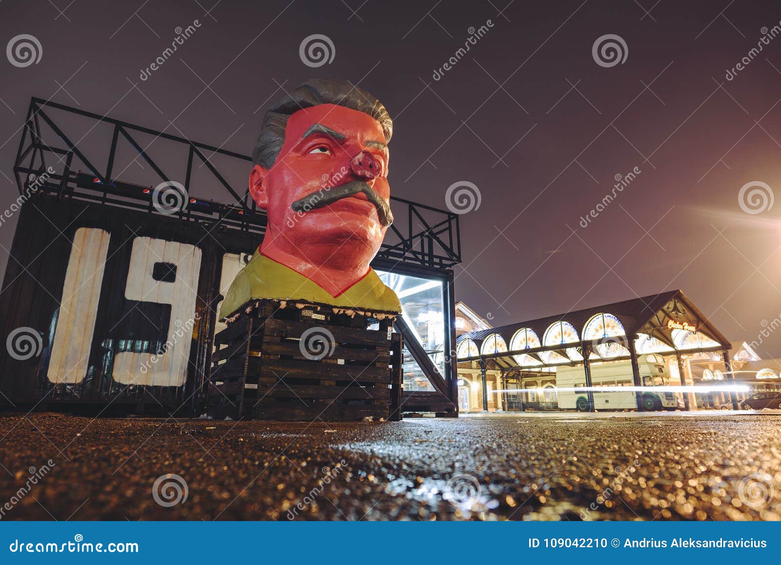 Funny Sculpture of Joseph Stalin Editorial Image - Image of night, kaunas:  109042210