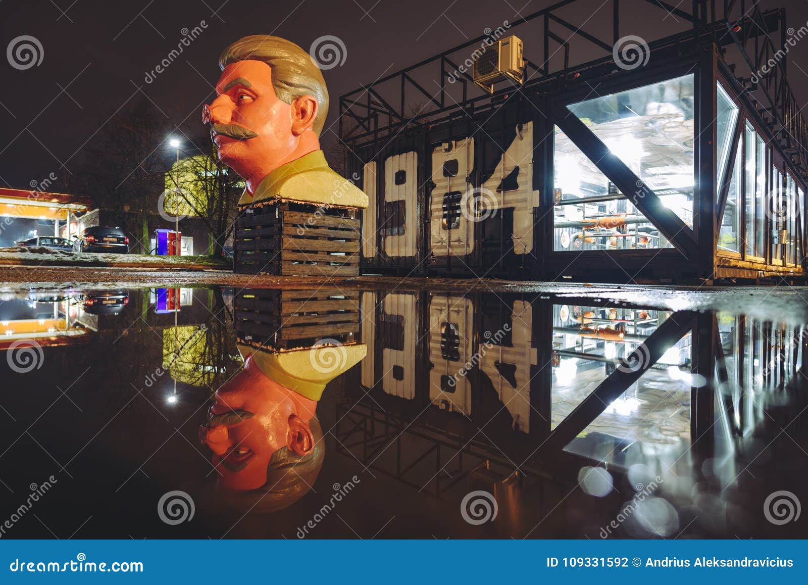 Funny Sculpture of Joseph Stalin Editorial Photography - Image of  restaurant, union: 109331592