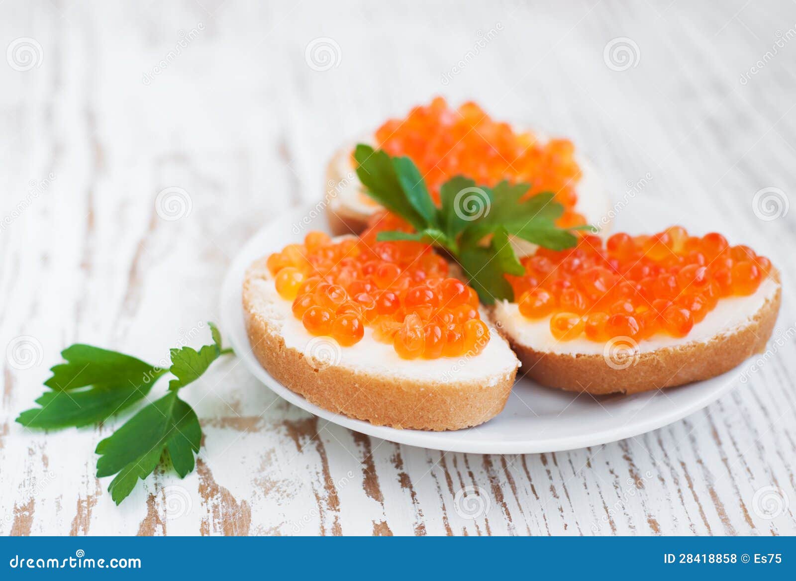 KaviarCanapes stockfoto. Bild von teil, frühstück, sandwich - 28418858
