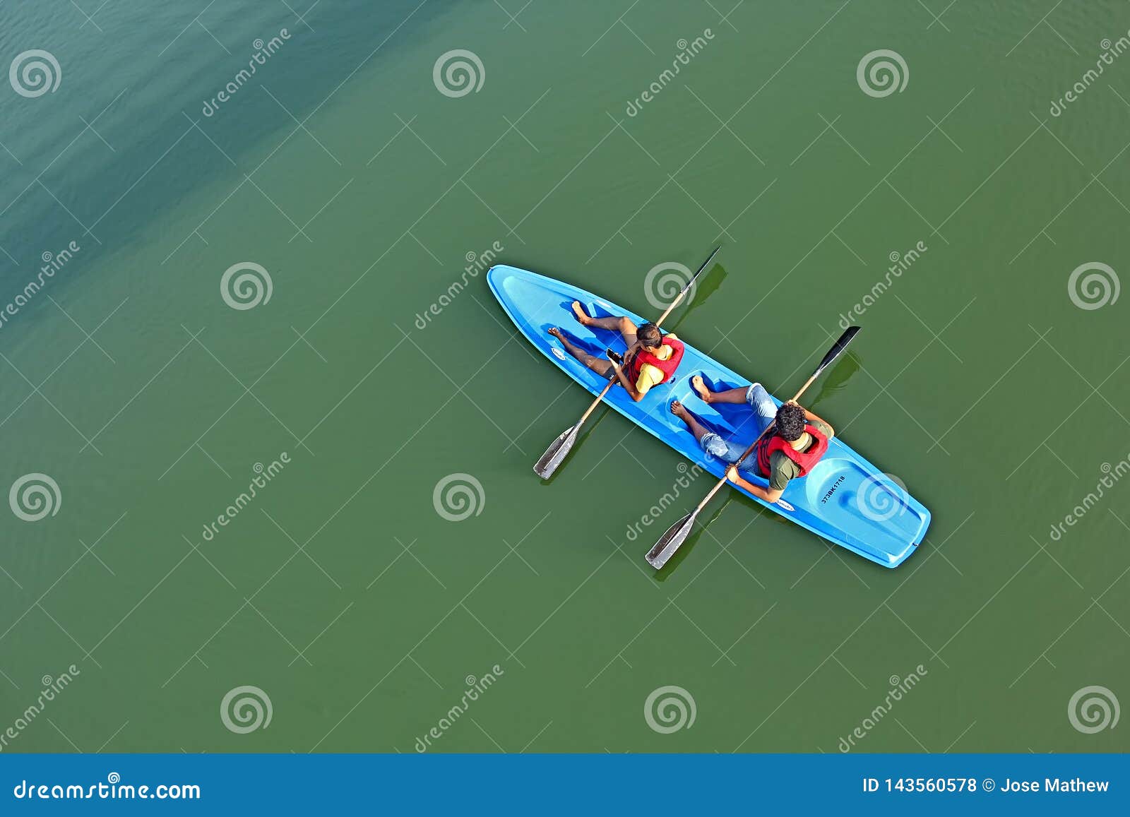 kayaking in backwaters of periyar river in kerala