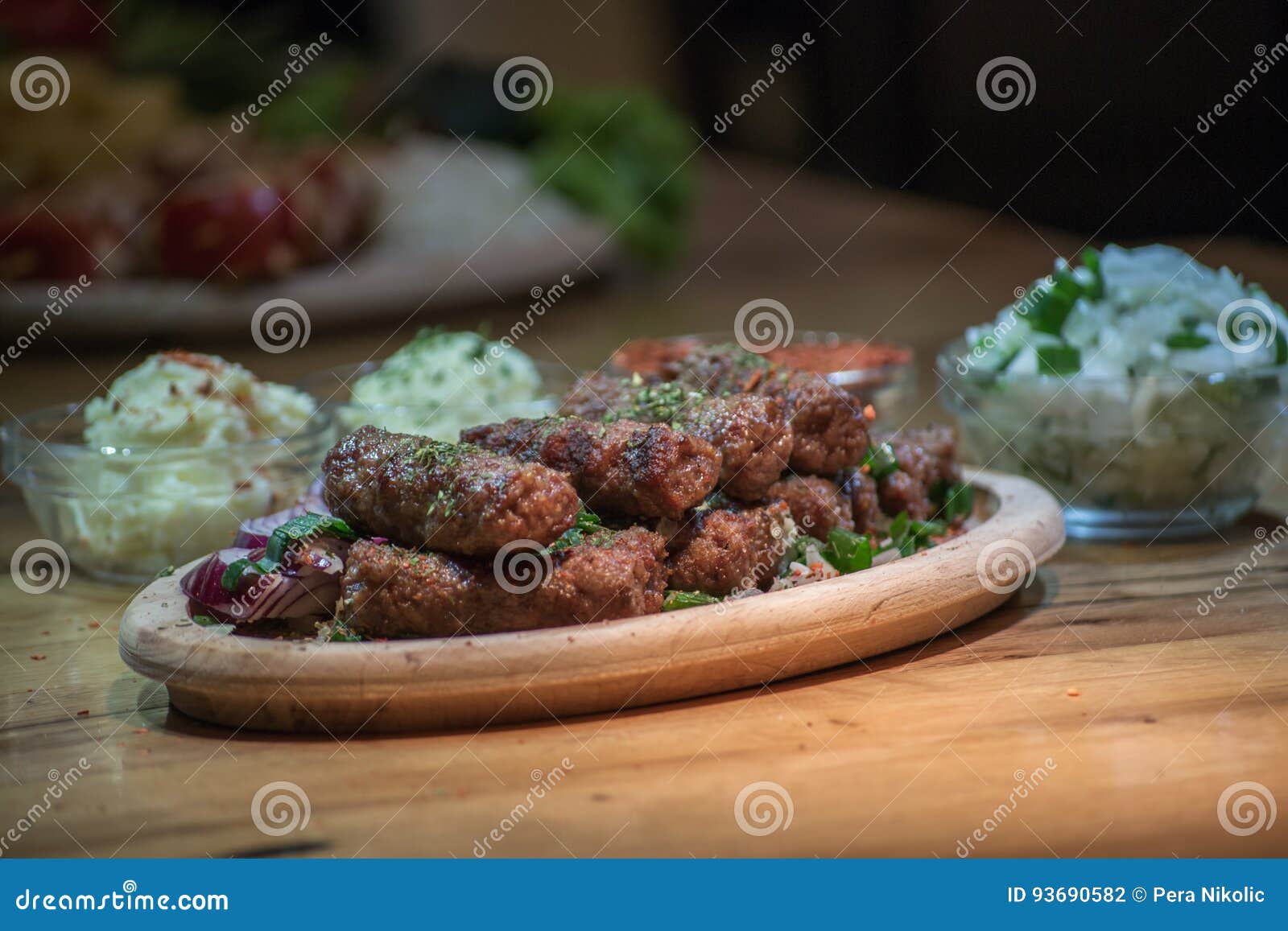 Kebab - carne arrostita, pane e verdure