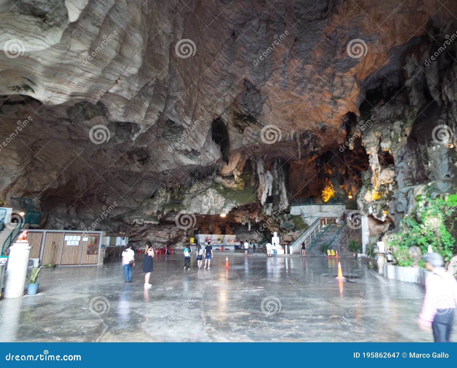 Kek Lok Tong Ipoh : Kek Lok Tong Cave Temple, Ipoh Stock Photo - Image of pray ... / (7.25 км) банджаран хотспрингс ретрит.