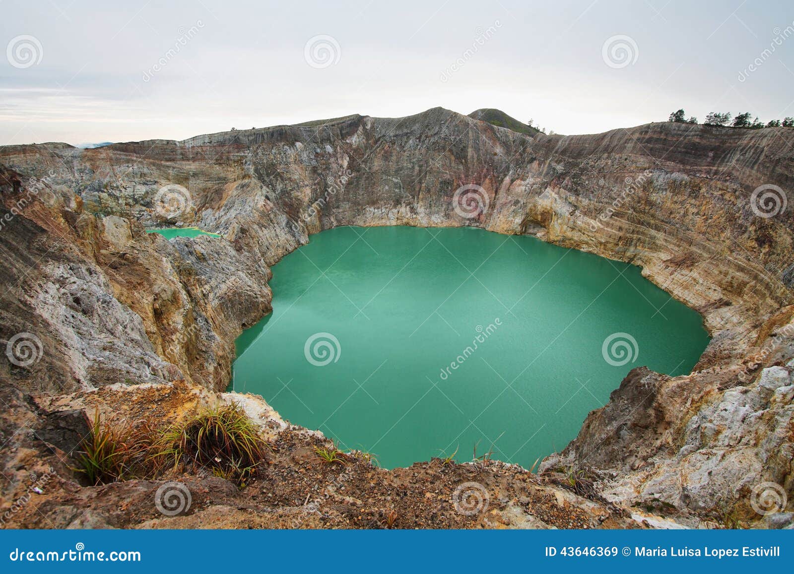 kelimutu volcano