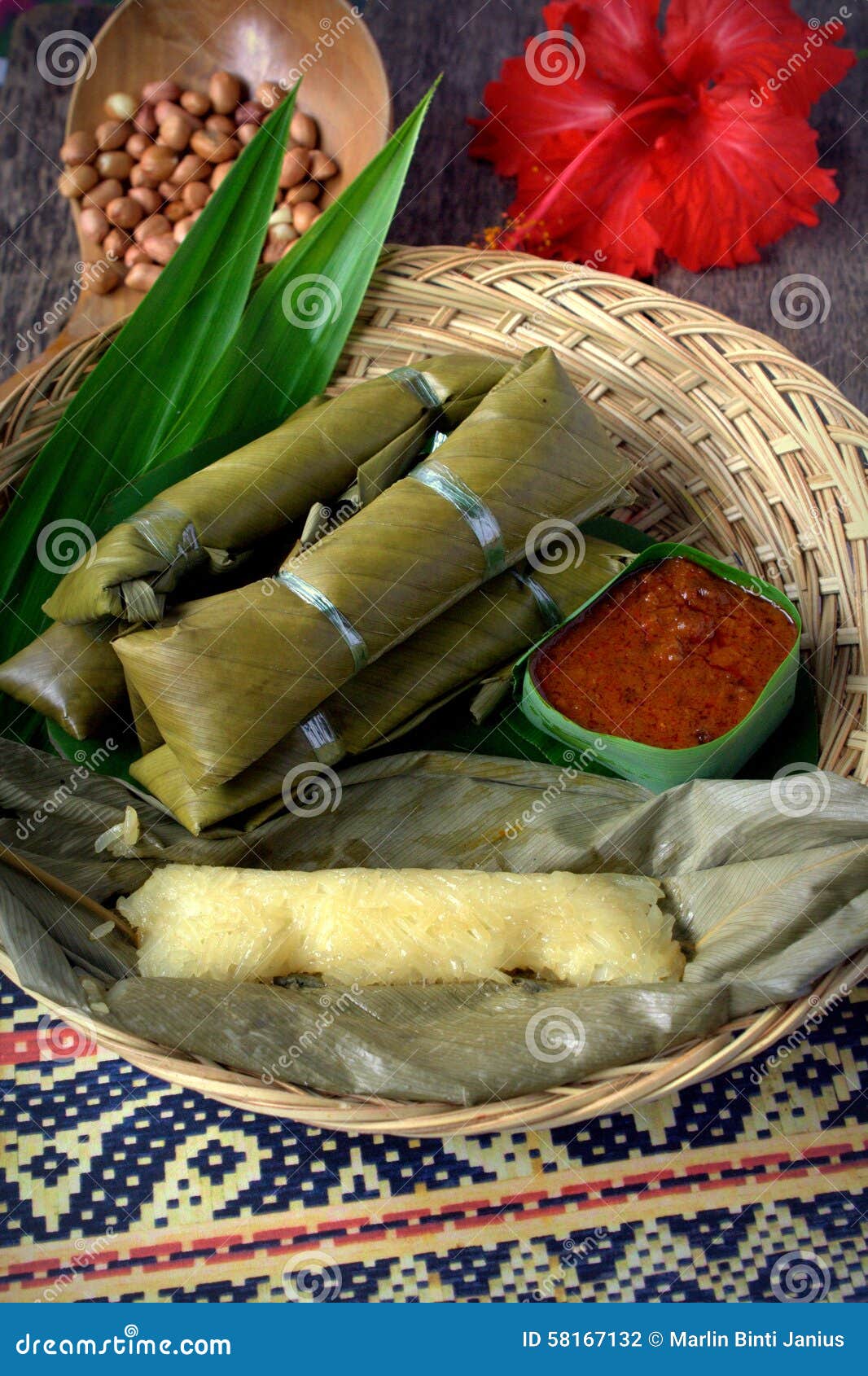 Kuih kelupis