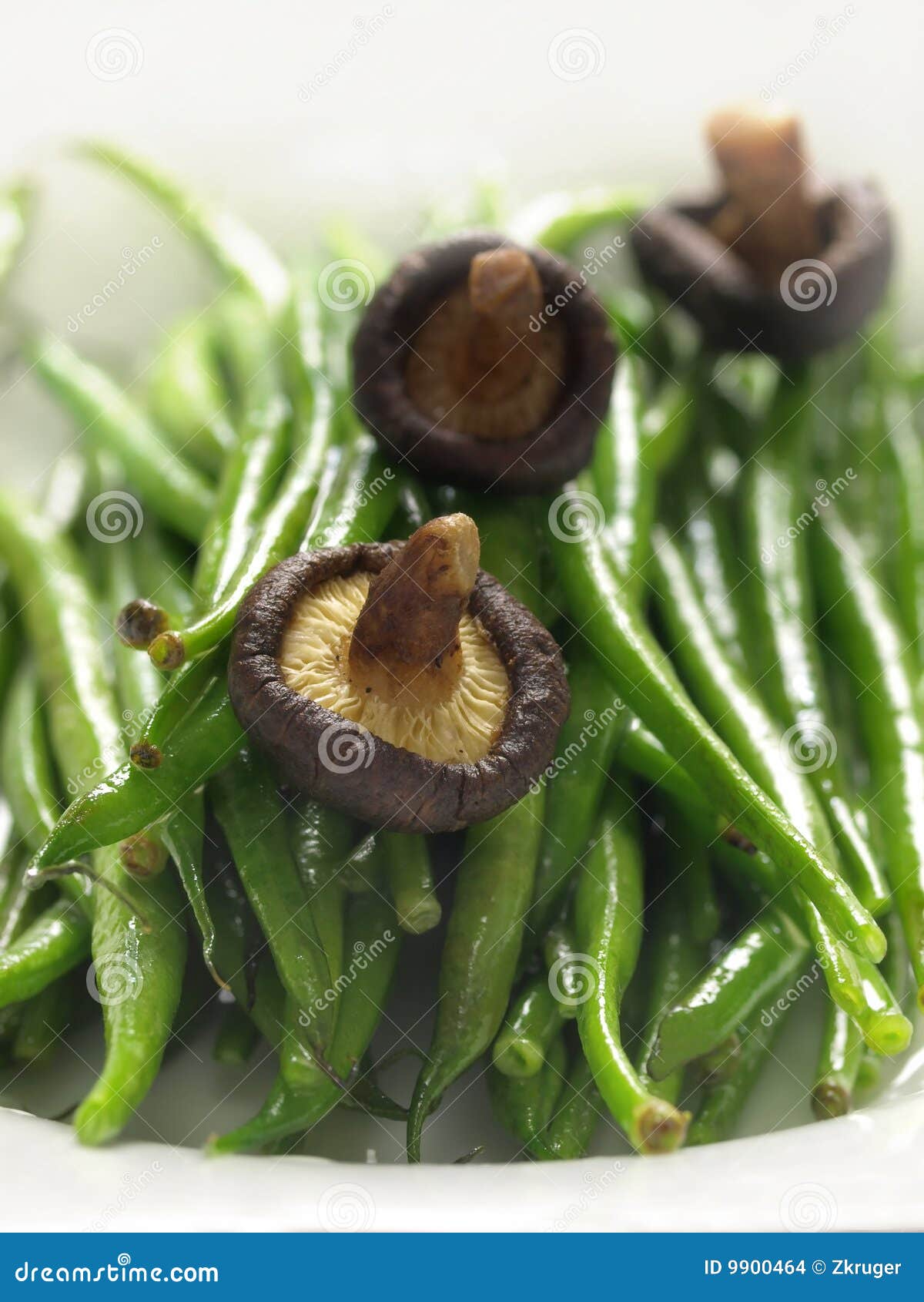 kenyan extra fine beans with mushrooms