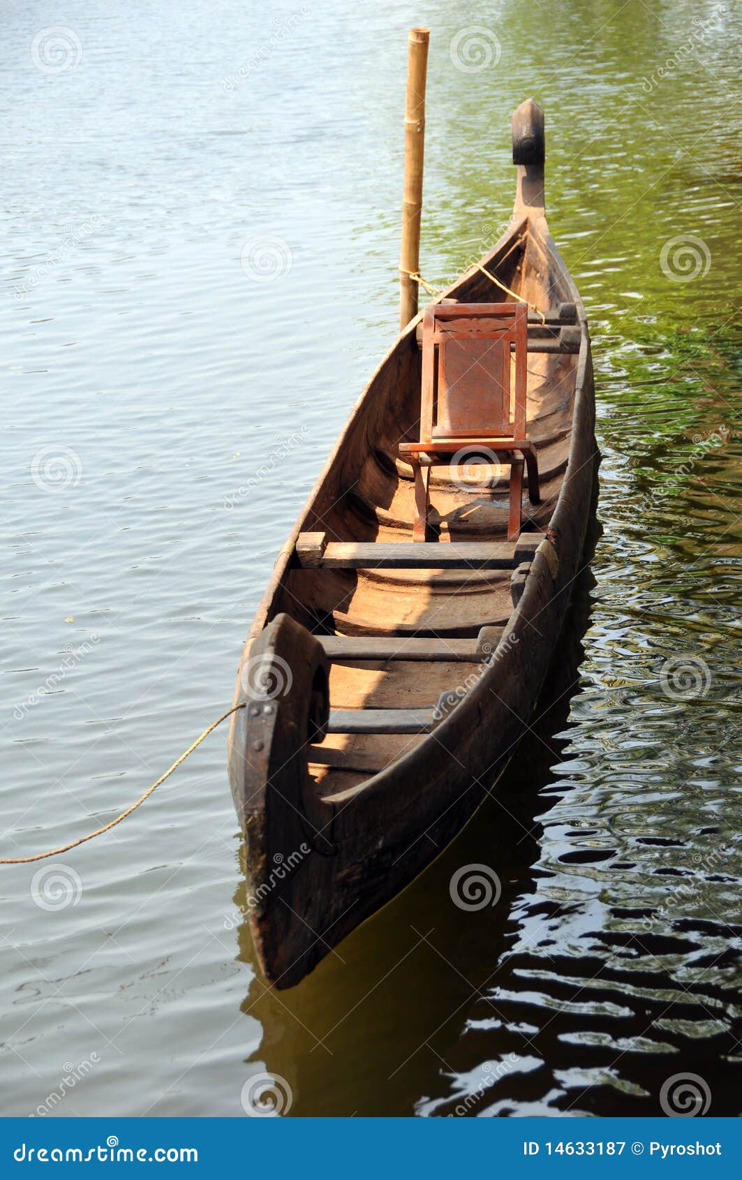 Kerala traditional canoe stock image. Image of backwaters 14633187