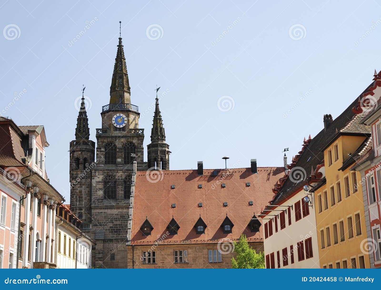 Kerk in Ansbach stock foto. Image of godsdienst, toren 20424458