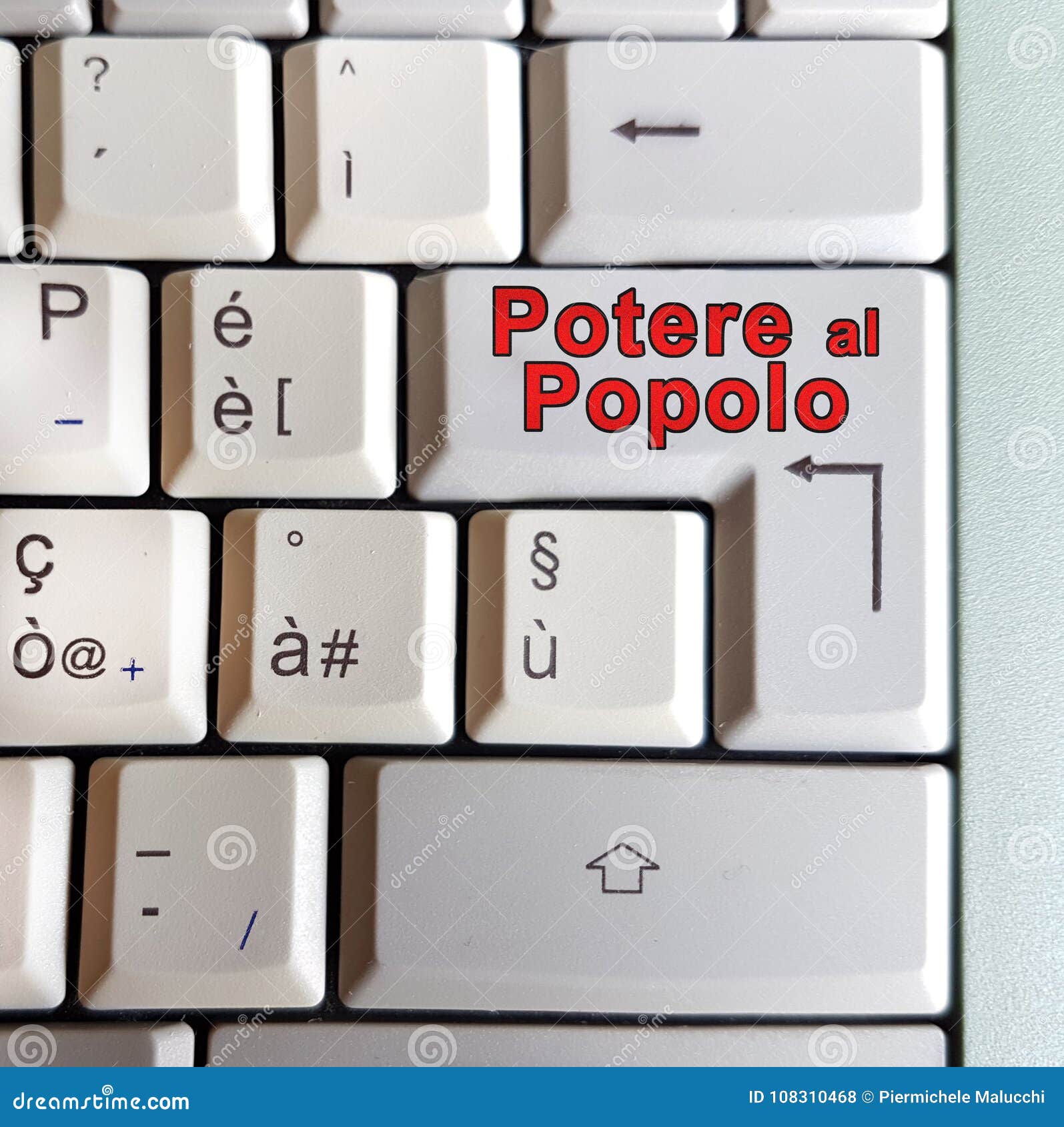 with the keyboard vote for the next elections in italy, vote pot
