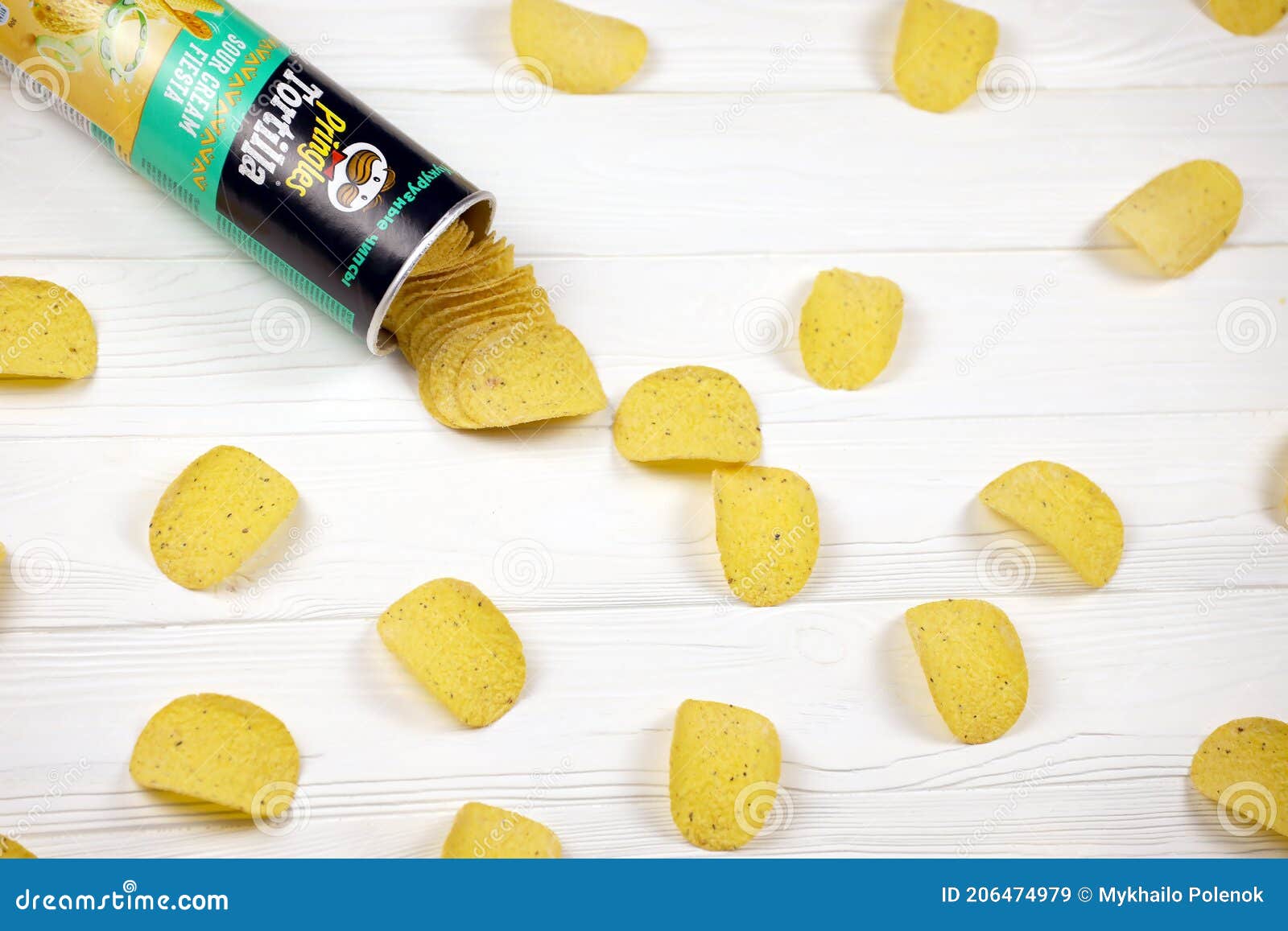 Pringles Sour Cream Fiesta Flavour. Cardboard Tube Can with Pringles