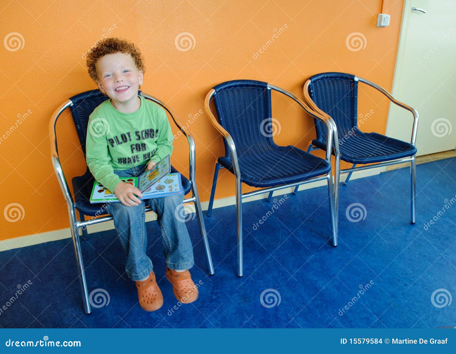 kids waiting room furniture
