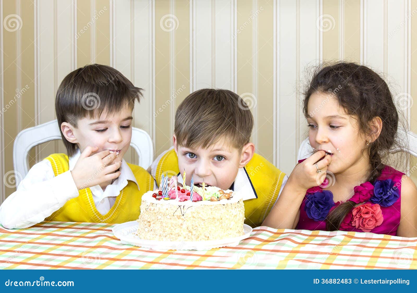 Kids eat cake stock image. Image of park, little, picnic 36882483