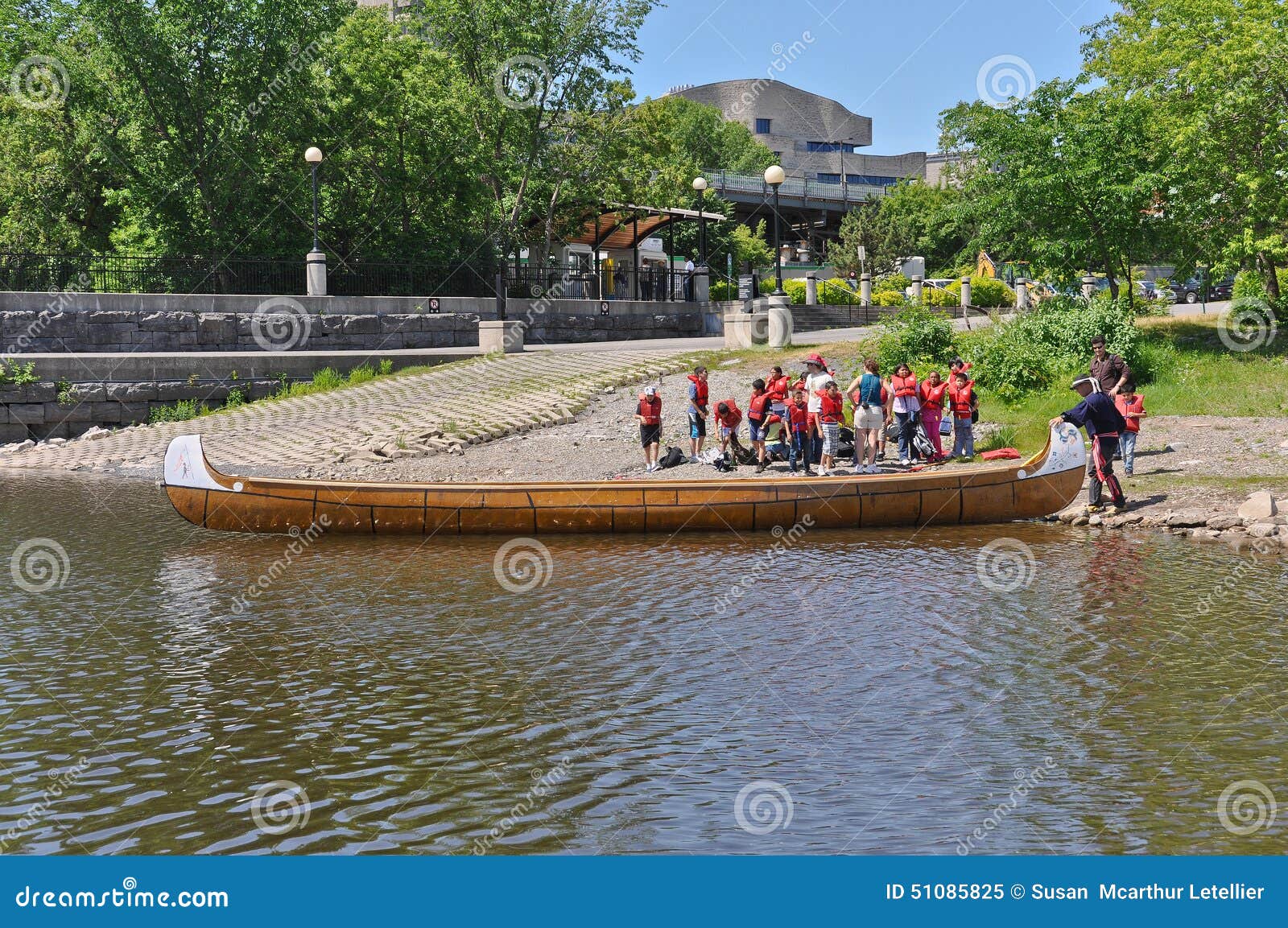 Kids Getting Ready For A Voyageur Canoe Ride Editorial 