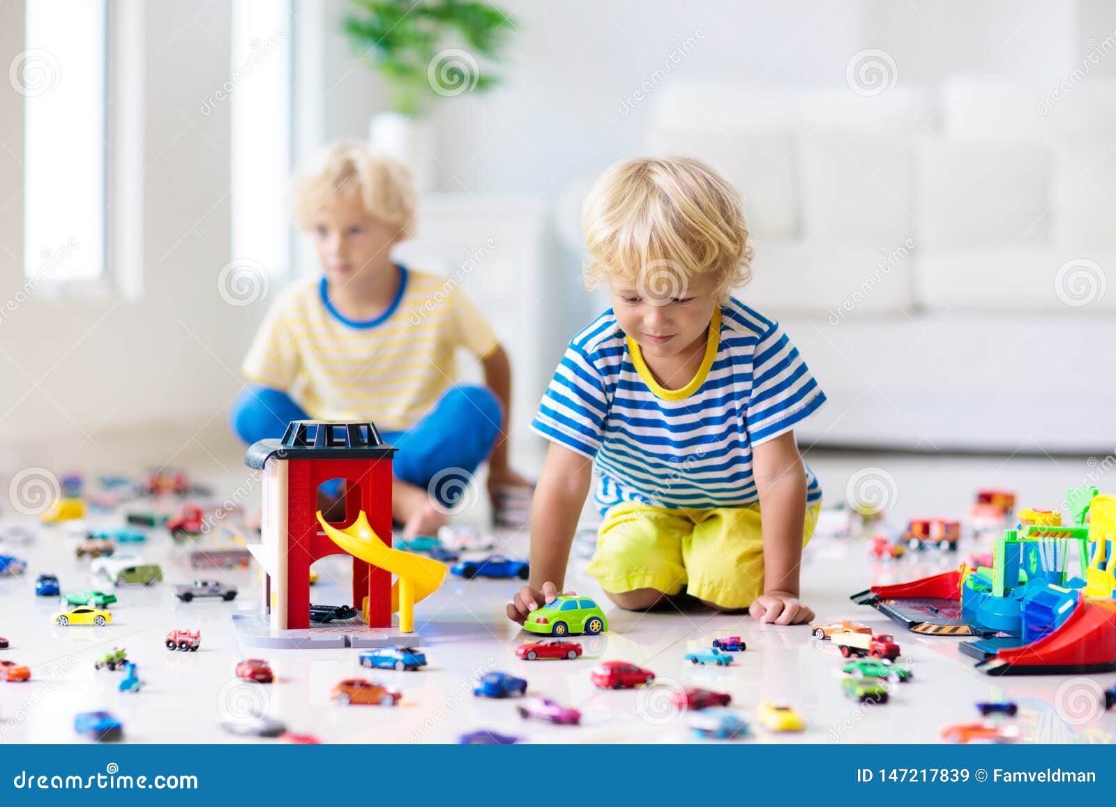 kids play cars