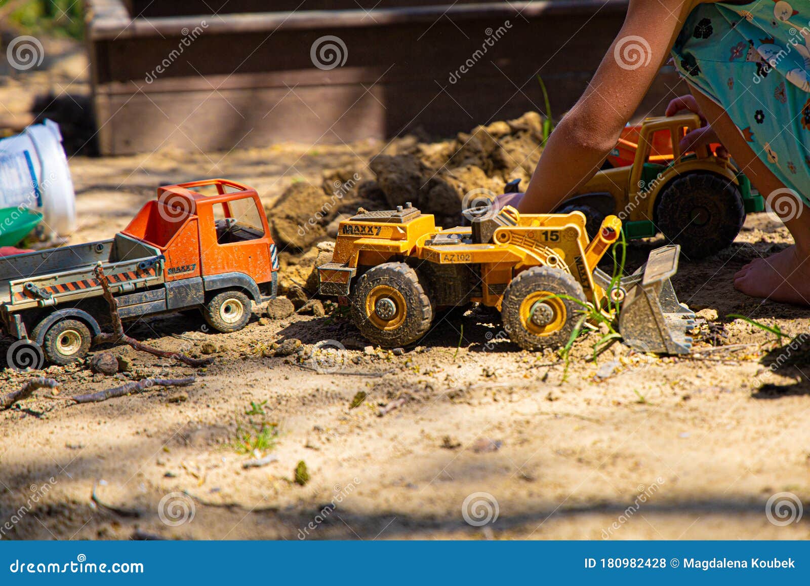 sandbox diggers