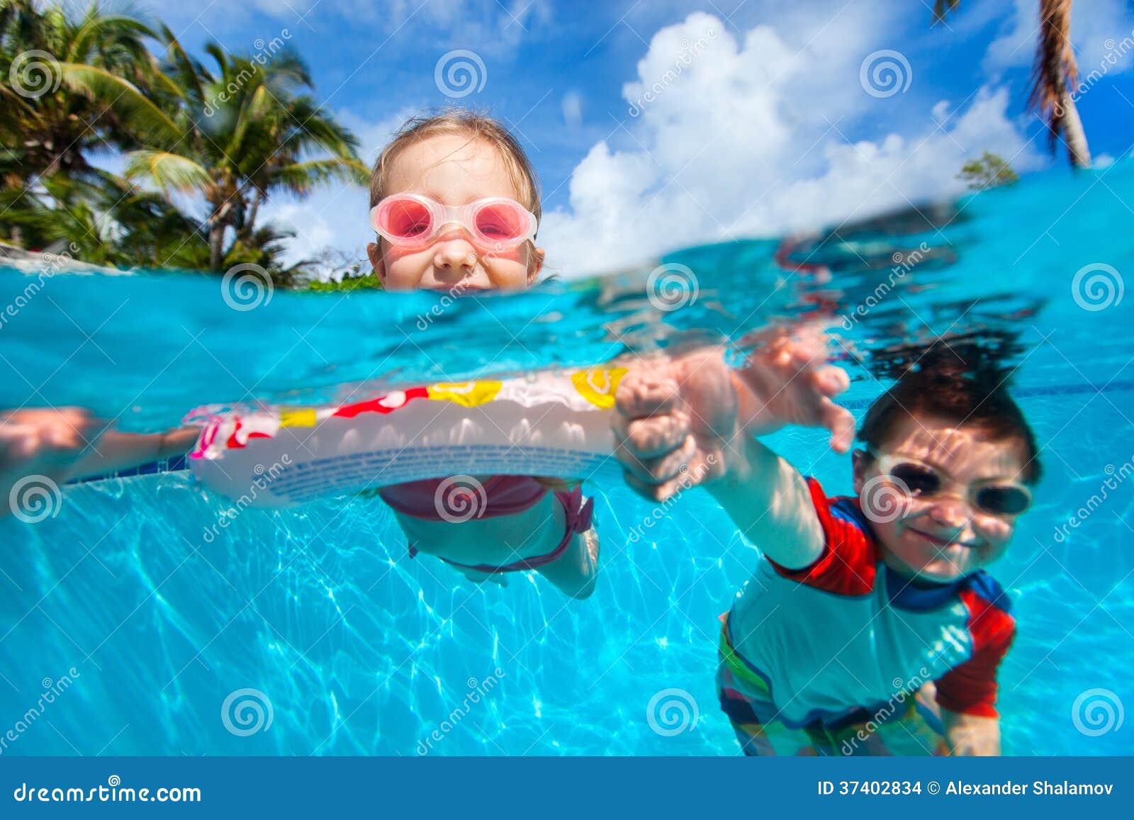 kids in swimming pool