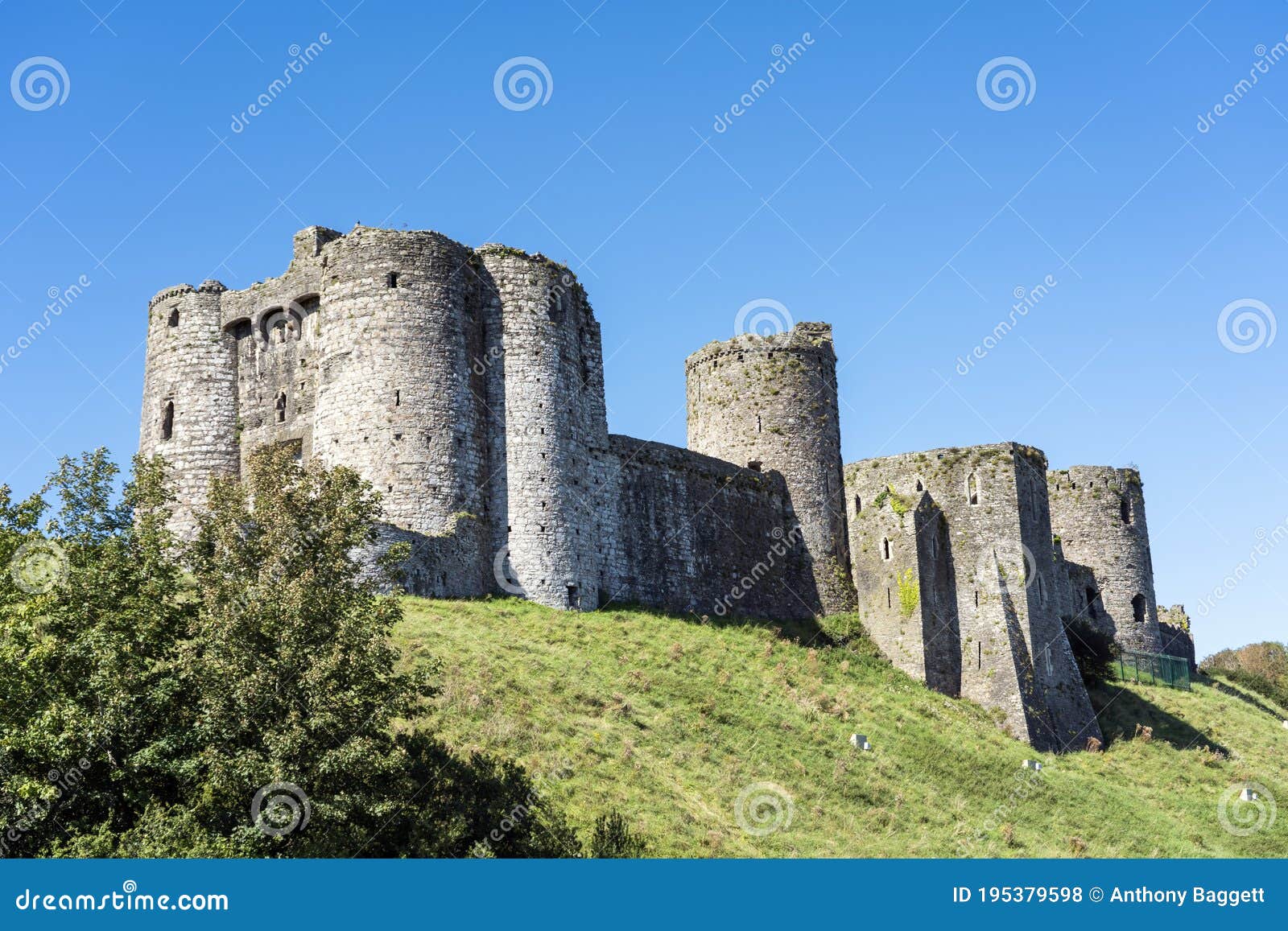 kidwelly castle carmarthenshire south wales