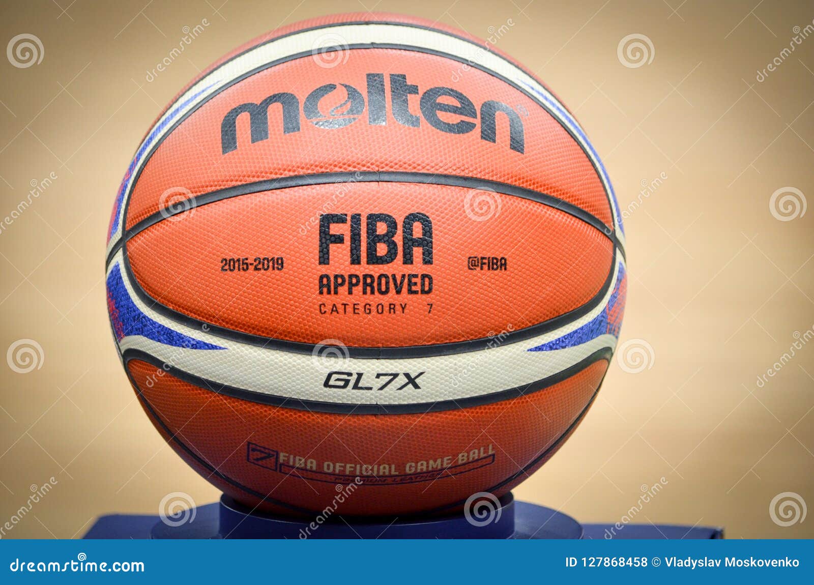 Basketball  Molten USA