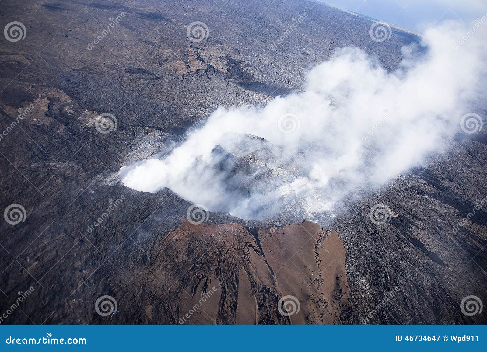 Kilauea bedroht Hawaii-Häuser. Pahoa, Hawaii, USA, am 28. Oktober 2014 Kilauea-Lavafluss bedroht Bewohner von Hawaii Der Lavafluss am 27. Juni von Entlüftung Po'o U'u fließt in die Stadt von Pahoa