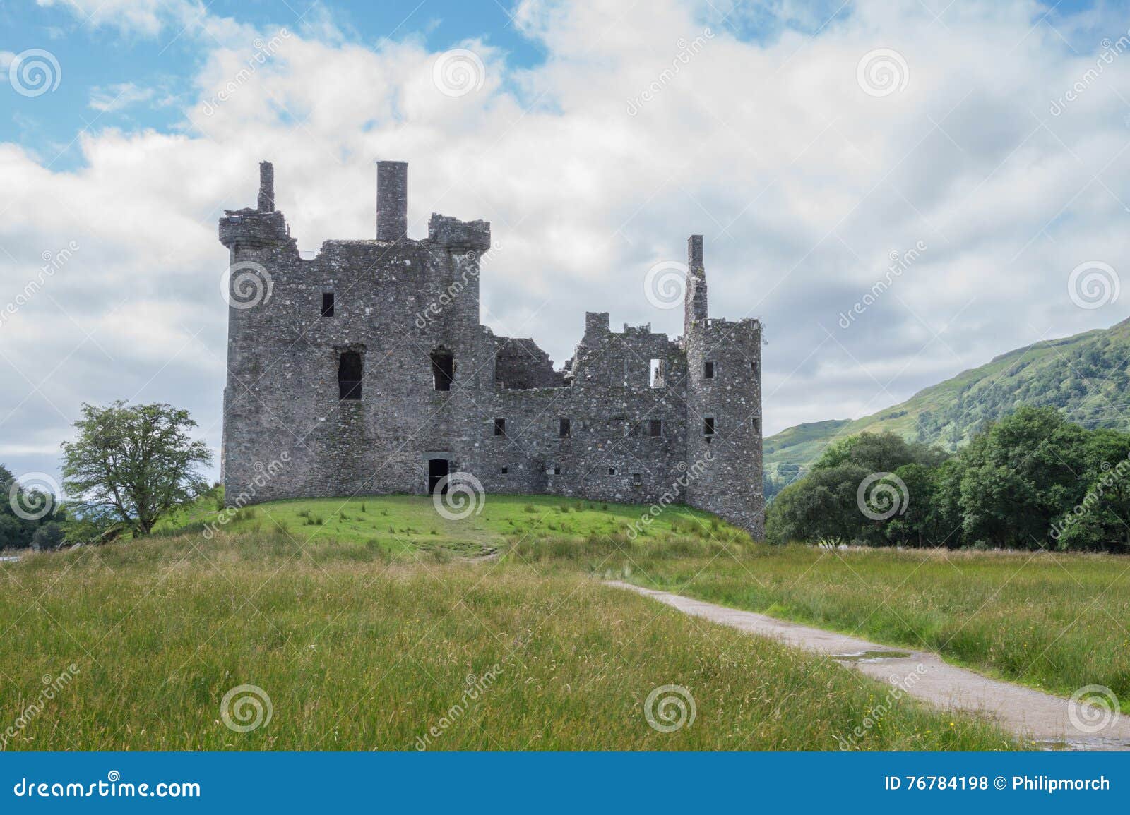 Kilchurnkasteel, Loch Ontzag, Argyll en Bute, Schotland. Ruïnes van Kilchurn-Kasteel in Loch Ontzag in Argyll en Bute, Schotland Het Kilchurnkasteel was het huis van Clan Campbell