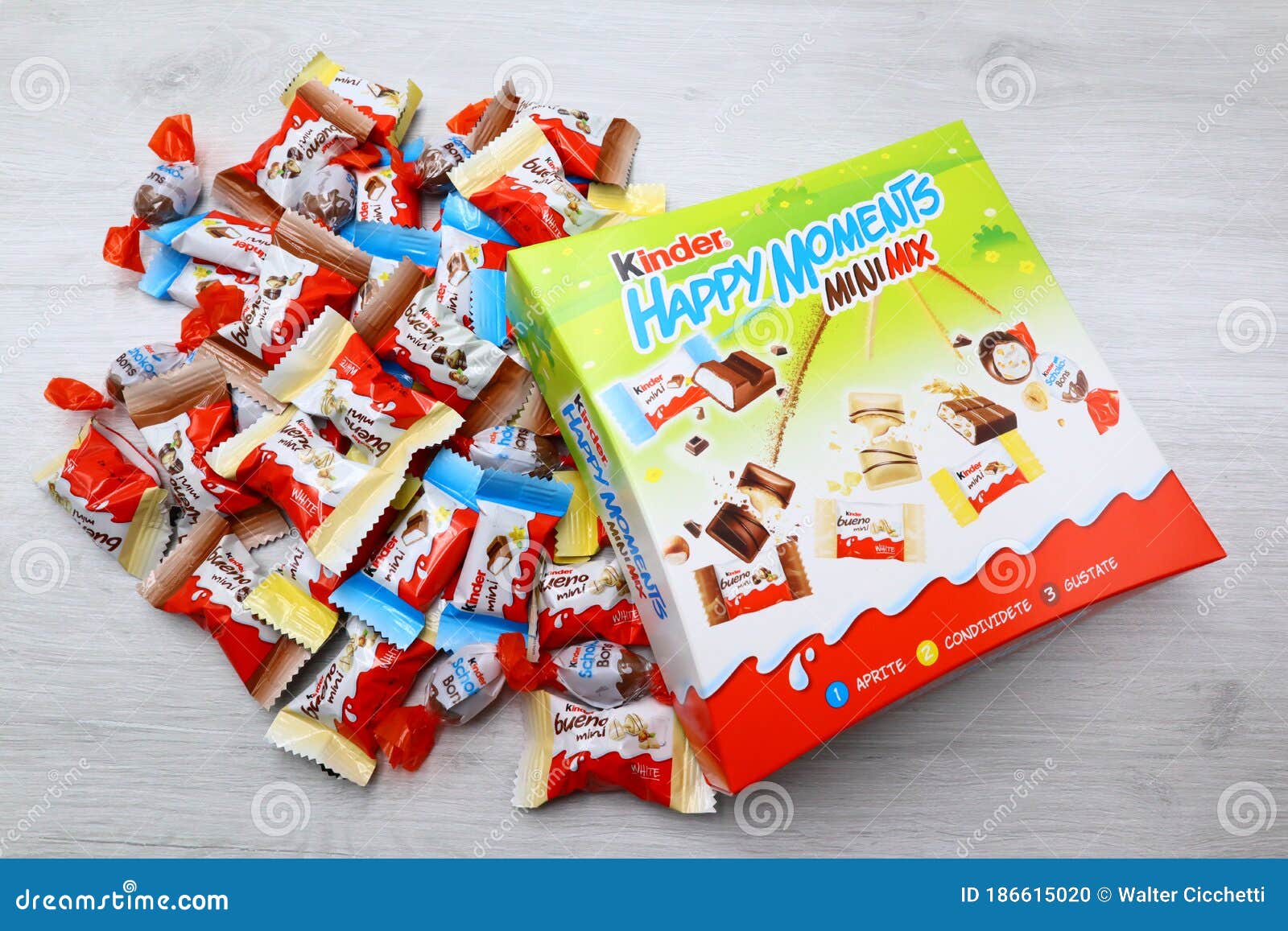 sælge Imponerende Godkendelse Kinder Happy Moments Mini Mix Chocolates Editorial Image - Image of happy,  bueno: 186615020