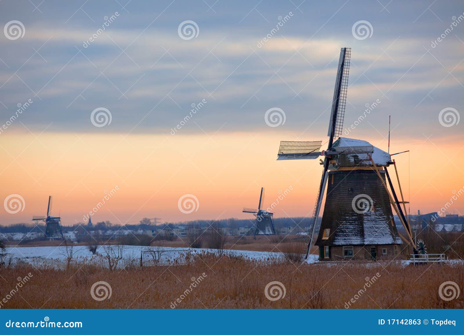 Kinderdijk Windmills in Winter Stock Image - Image of land, dusk: 17142863